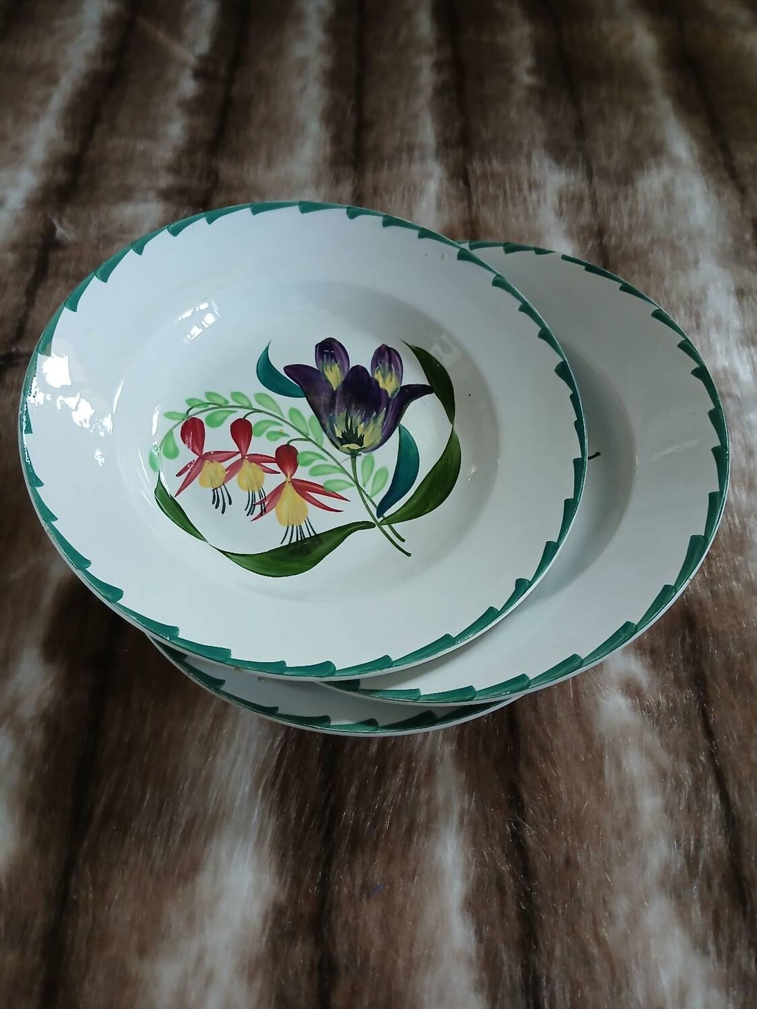 3 assiettes creuses anciennes St Amand et Hamage
