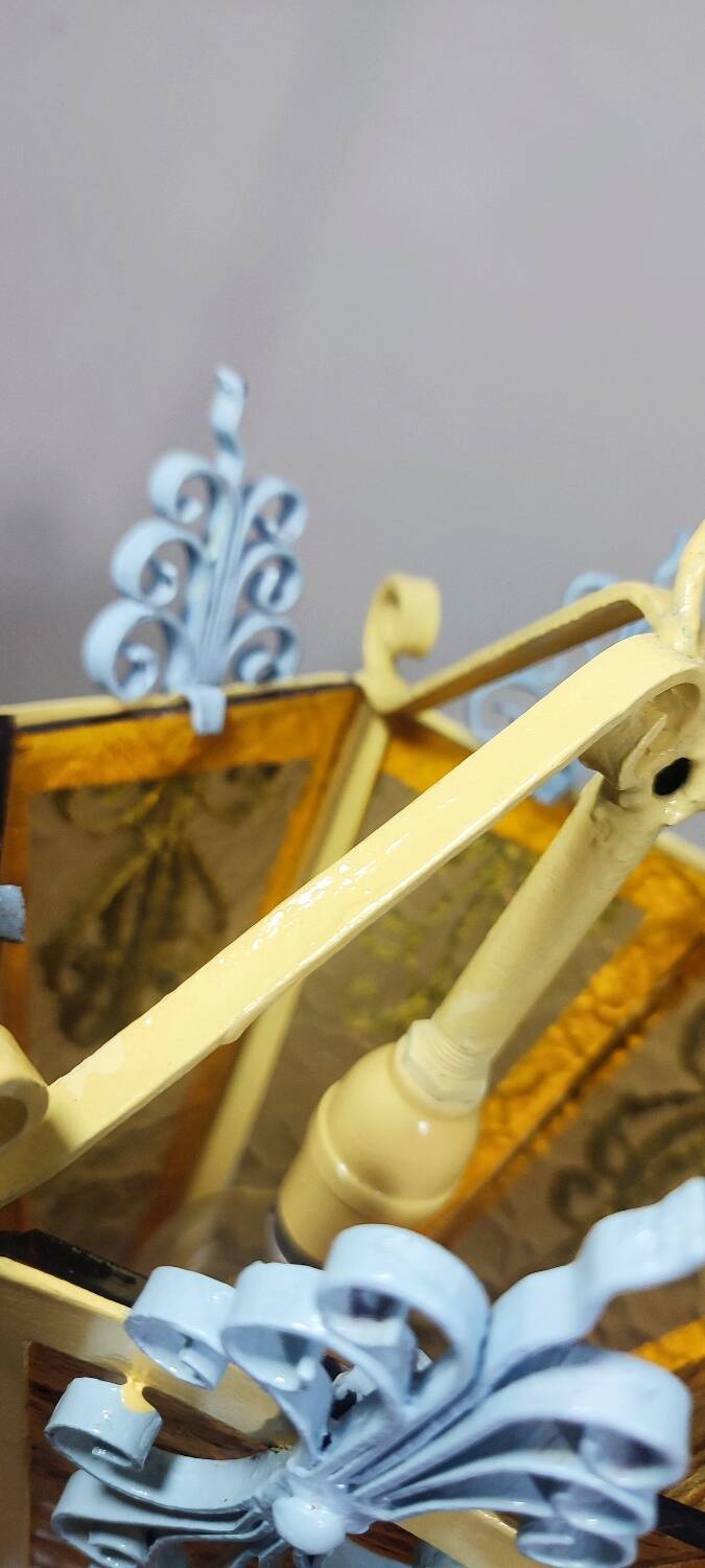 Lámpara de techo o farol. España, 1980s.