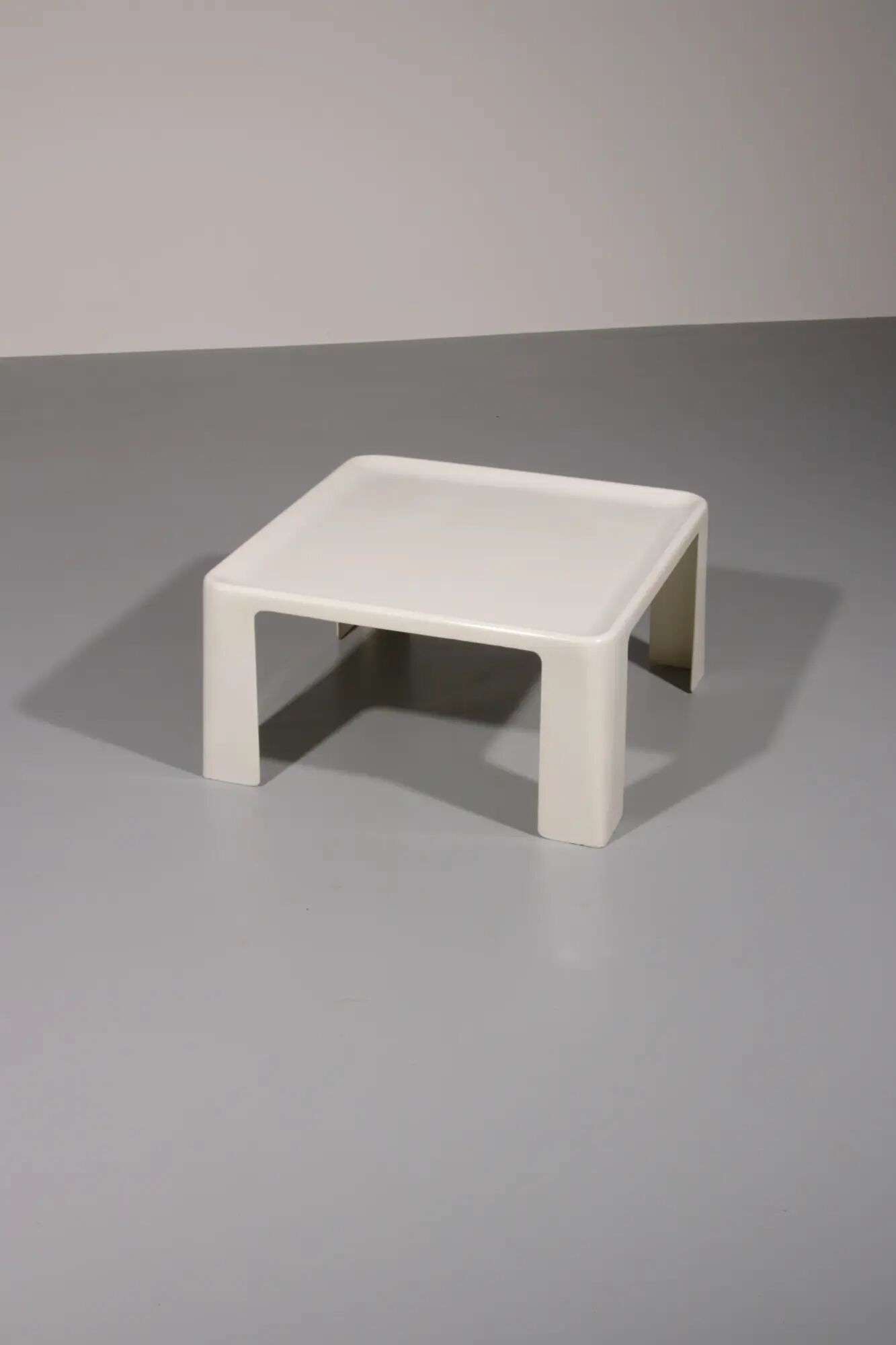 Mario Bellini Amanta square coffee table for B&B Italy, 1960