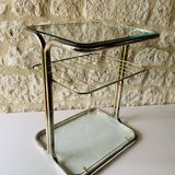Table d'appoint en verre et laiton avec porte revues, circa 1970