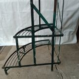 riveted metal corner pot holder