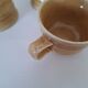 Tasses couleur beige miel