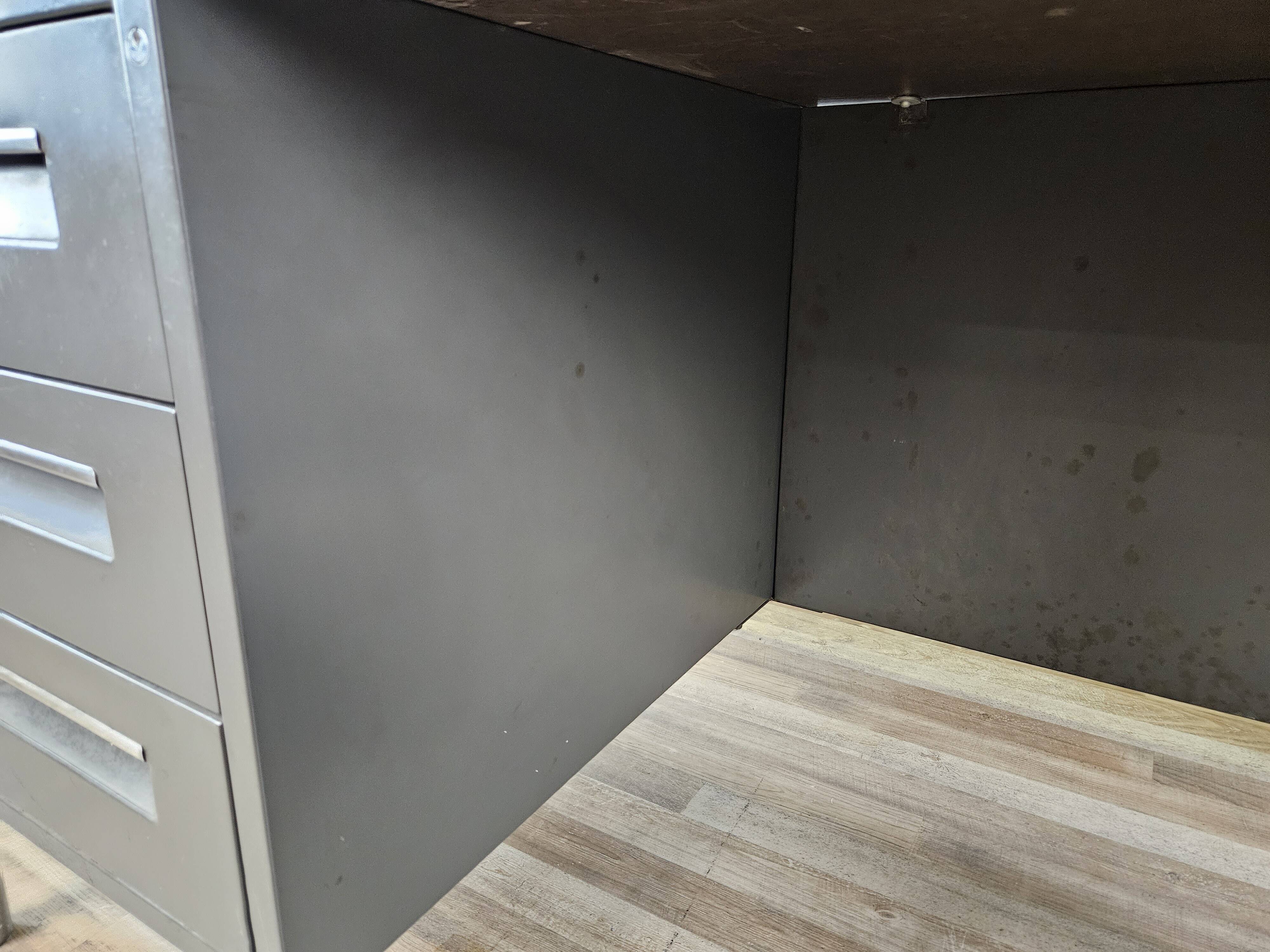 Bureau de direction avec plateau en stratifié palissandre par Mobiltecnica Torino