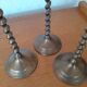 Lot de trois bougeoirs en laiton