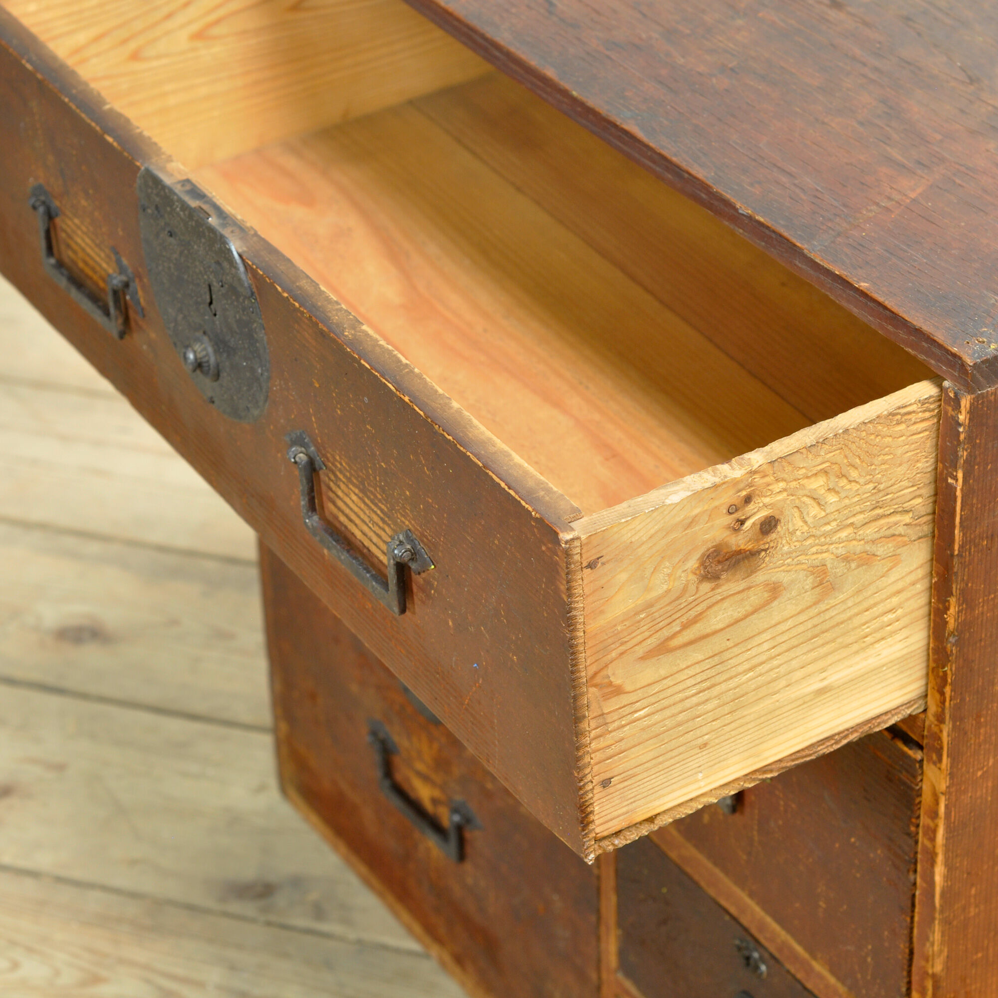 Small Japanese chest of drawers, circa 1900