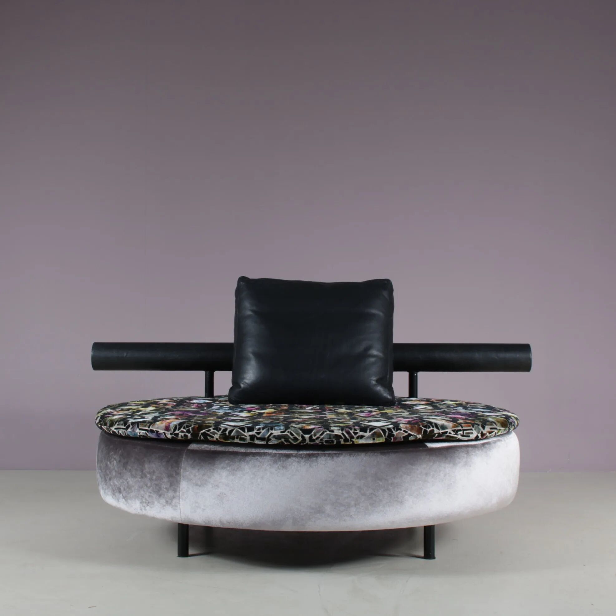 1980s round loveseat in Antonio Citterio style from Italy