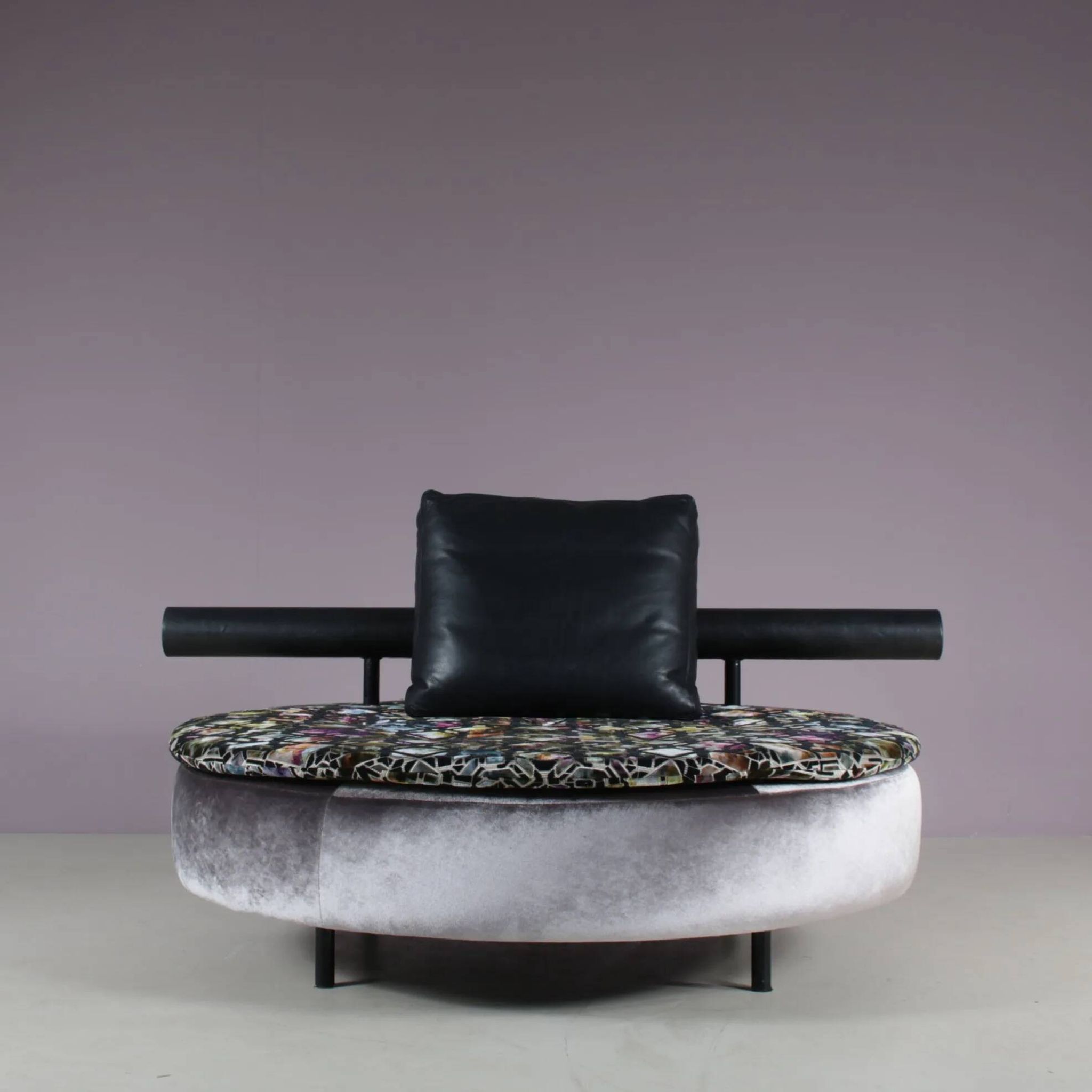 1980s round loveseat in Antonio Citterio style from Italy