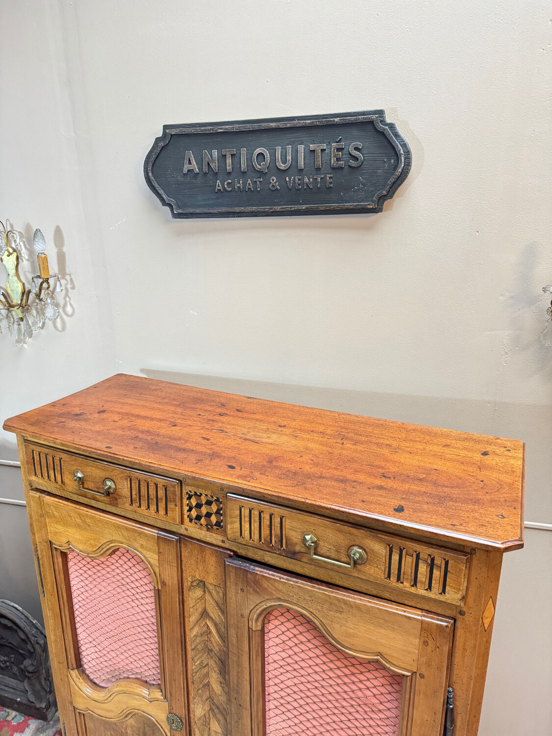 Walnut cabinet from the louis xv xviii century