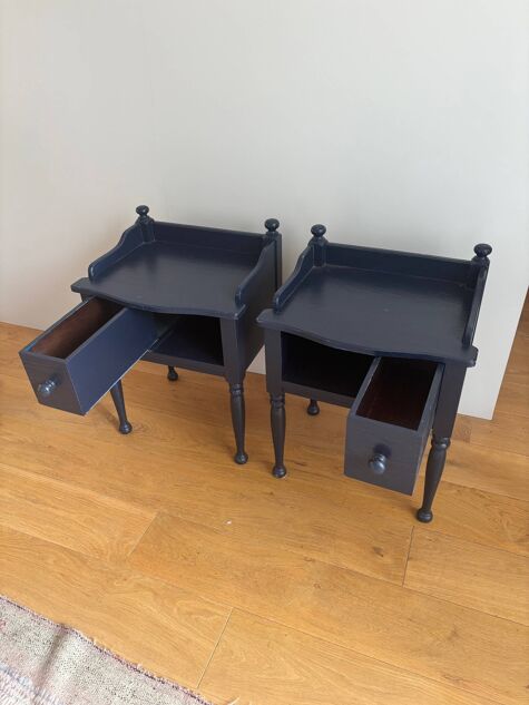 2 tables de chevet - Suède années 70/80