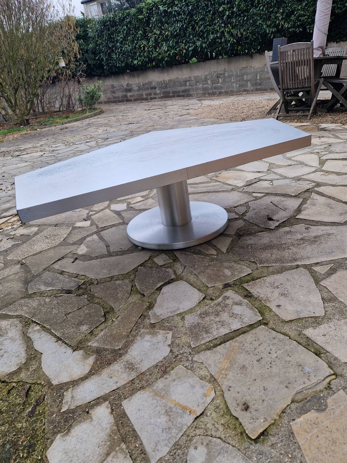 Space Edge design coffee table