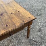 Farm table