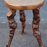 Tabouret brutaliste en bois