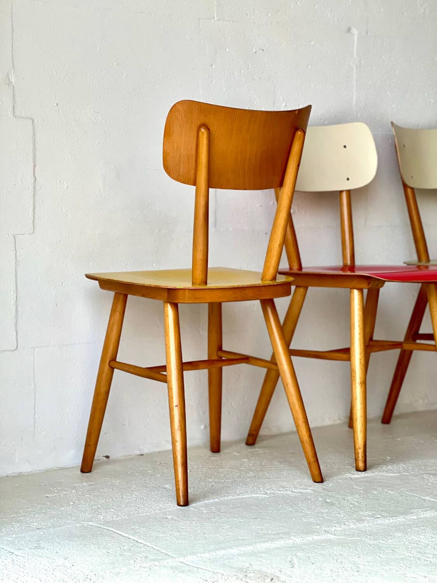 Chaises de salle à manger de Ton, années 1950.