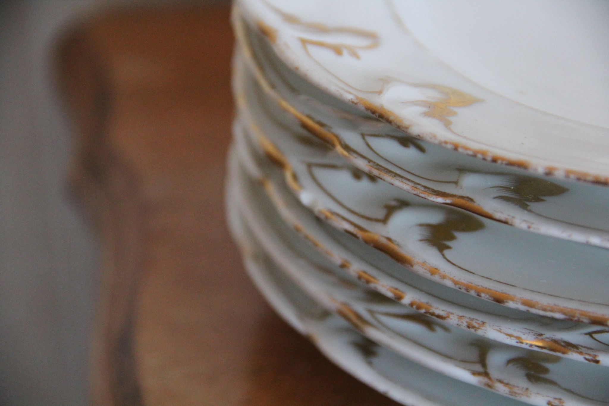 6 dessert plates in white porcelain