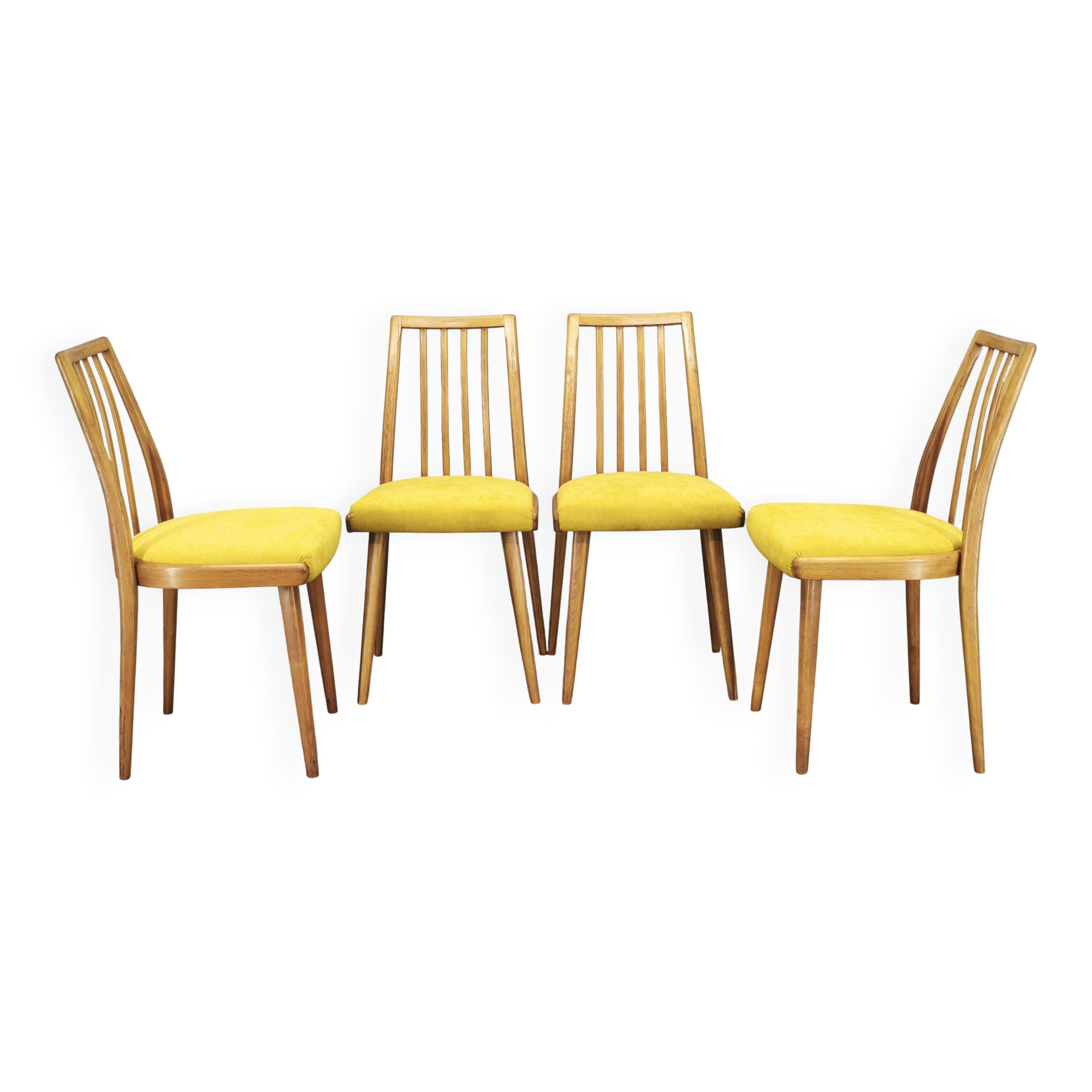 Ensemble de 4 chaises de salle à manger en hêtre TON du milieu du siècle, Tchécoslovaquie, années 1970.