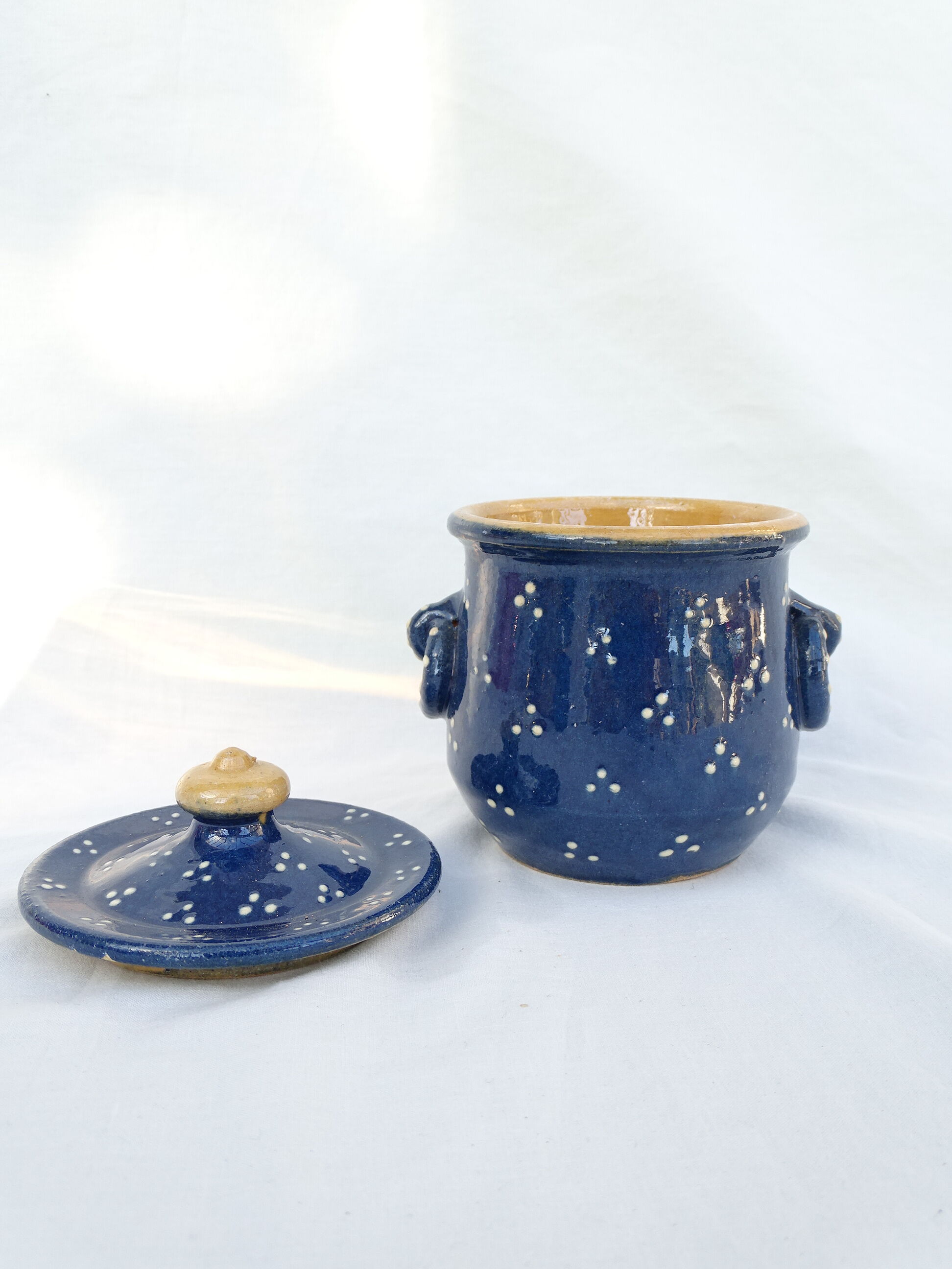 Vintage blue pot with lid