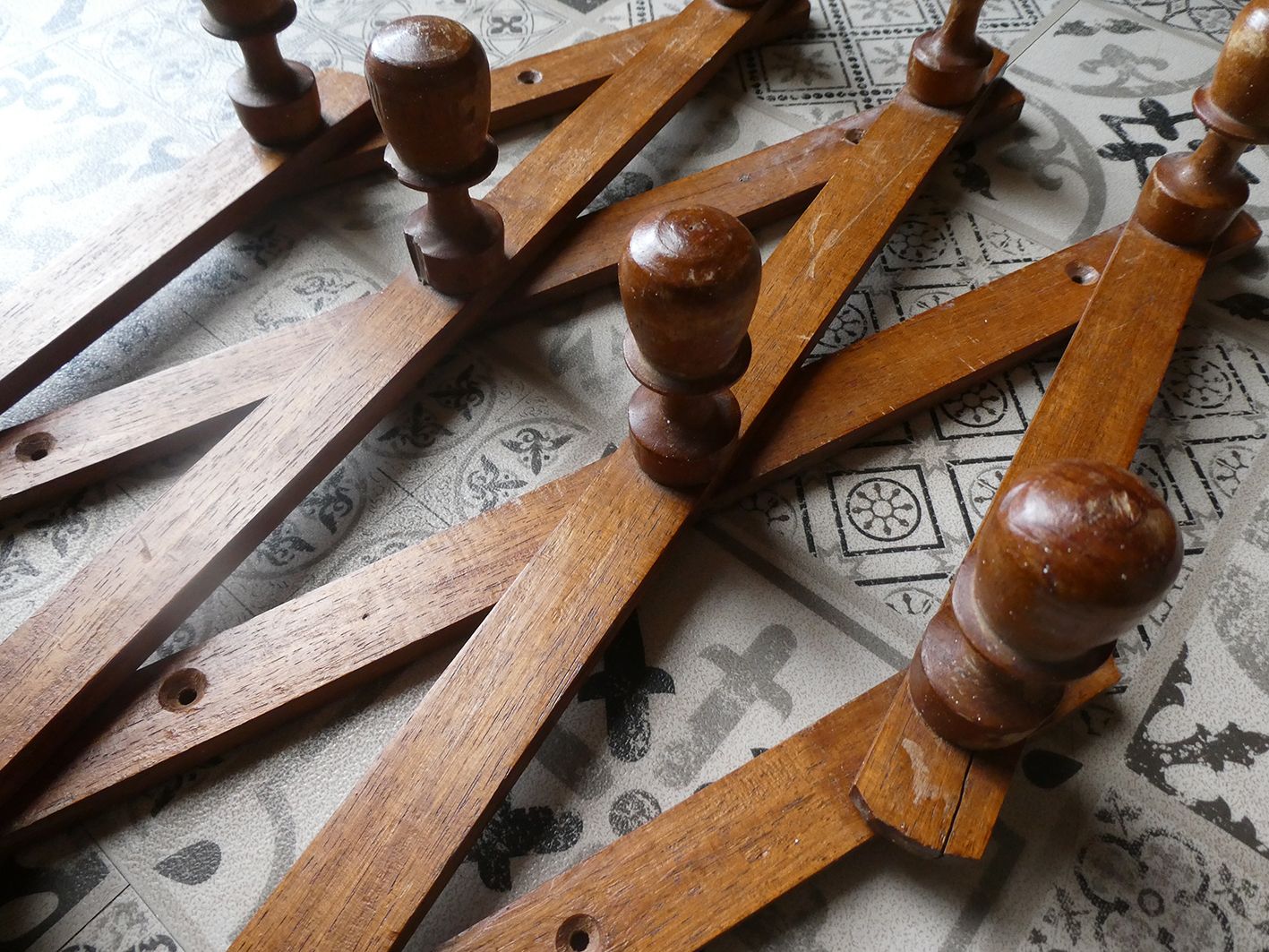 wooden coat holder accordion