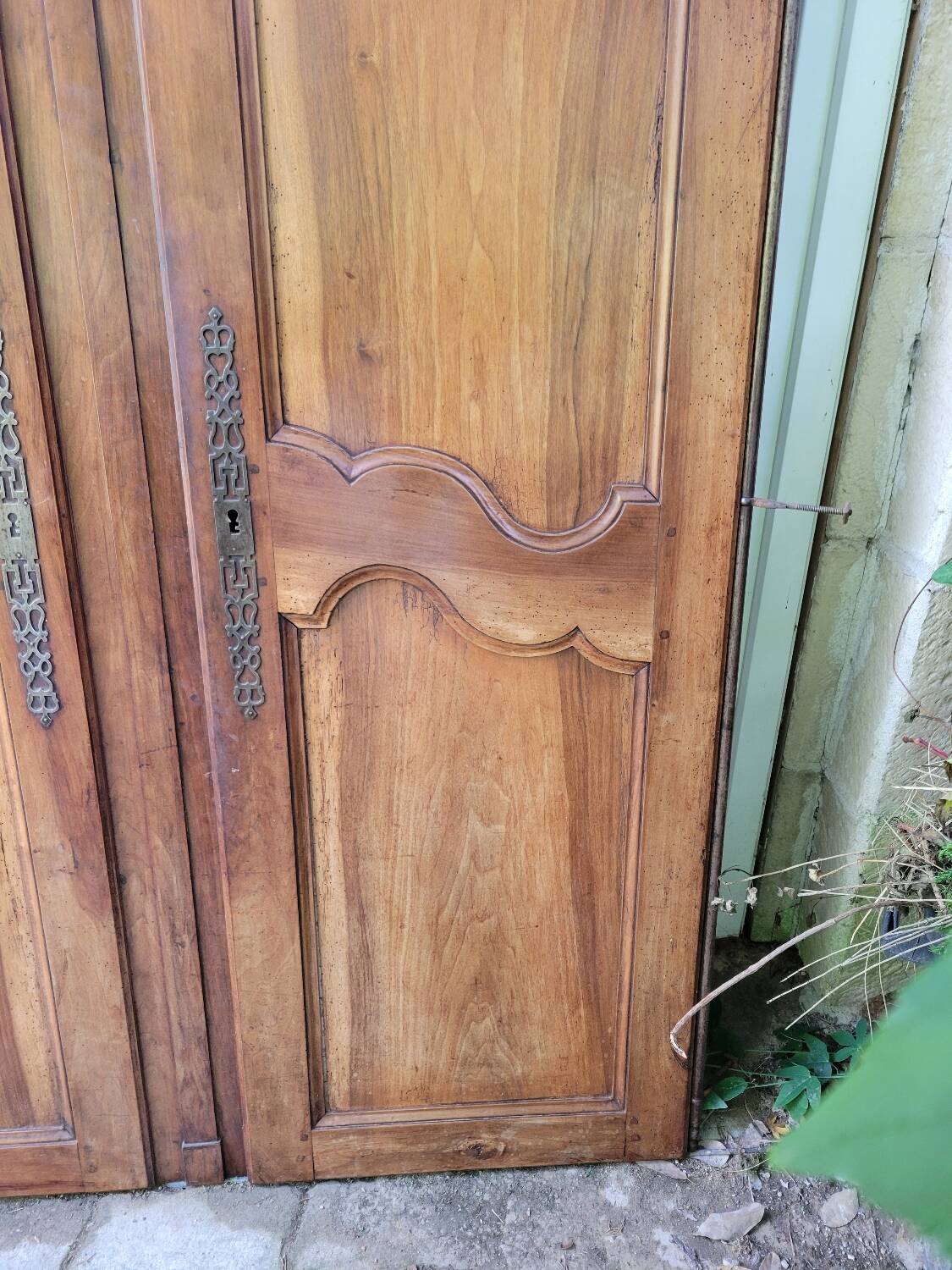 Double old wardrobe doors in walnut from around 1900.