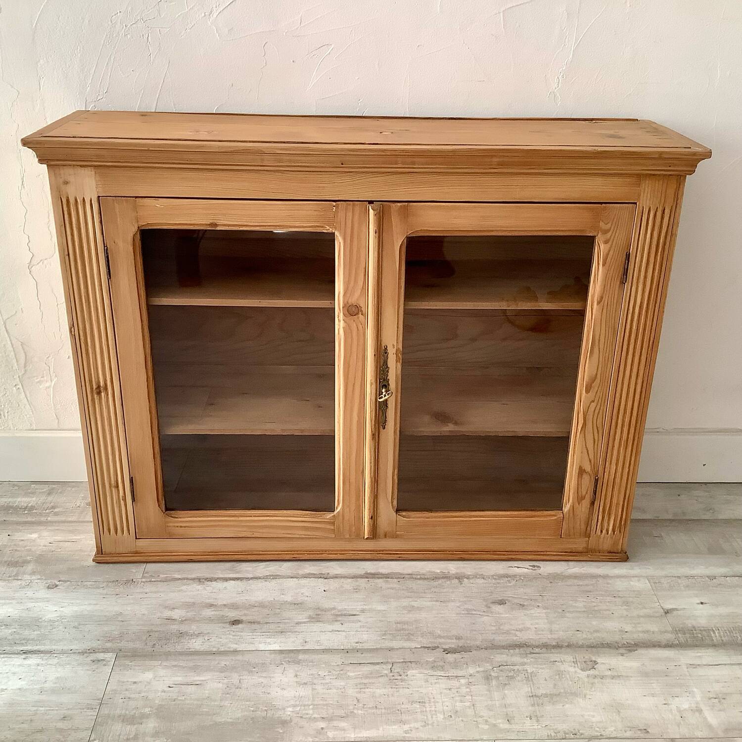 Parisian buffet dresser