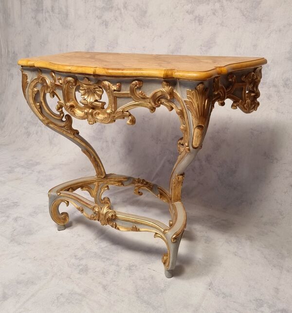 Console de style louis xv sur quatre pieds - bois laqué - 19ème
