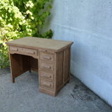 Adult administrative desk