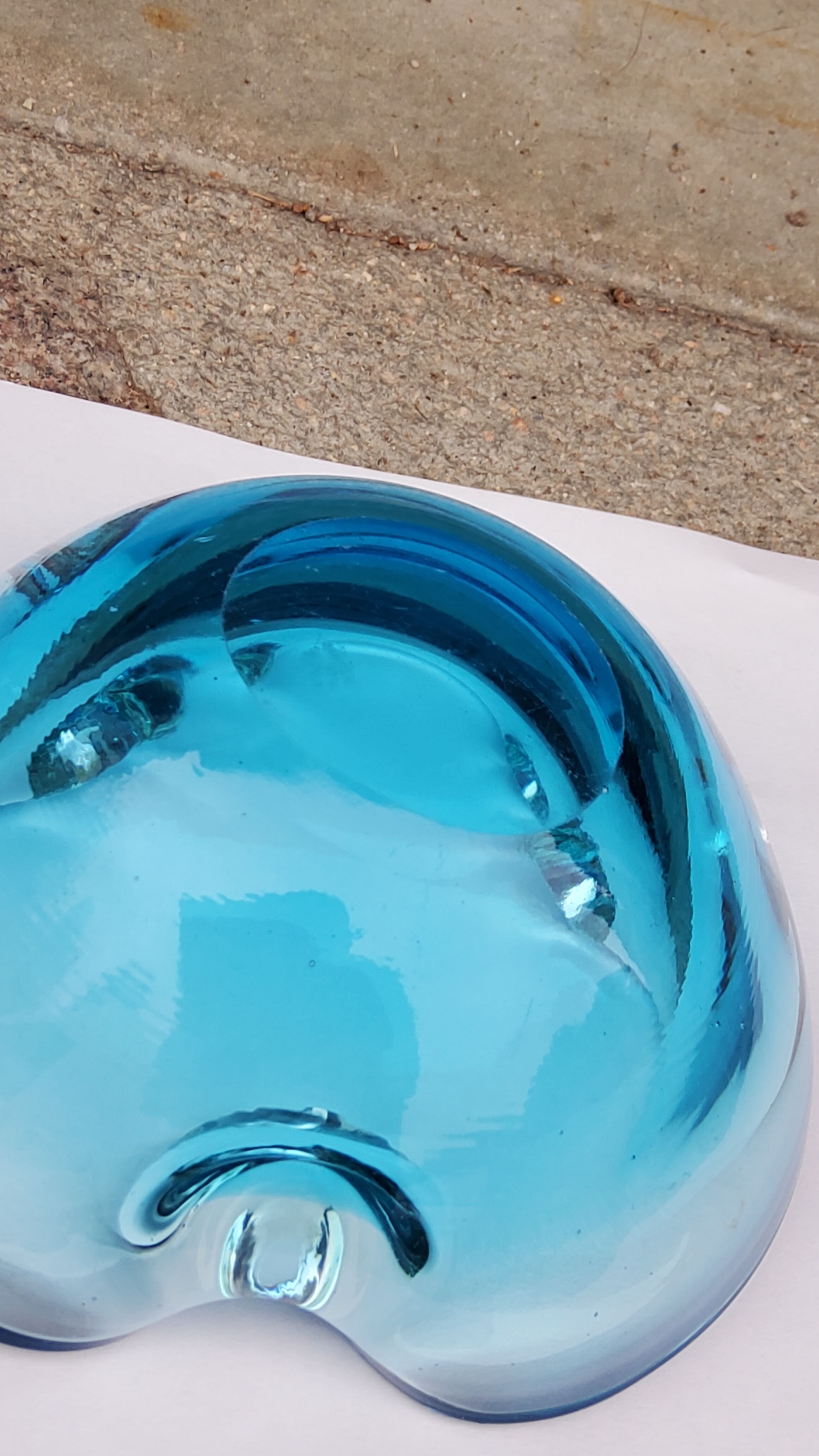 Cendrier en verre de murano de couleur bleue des années 50