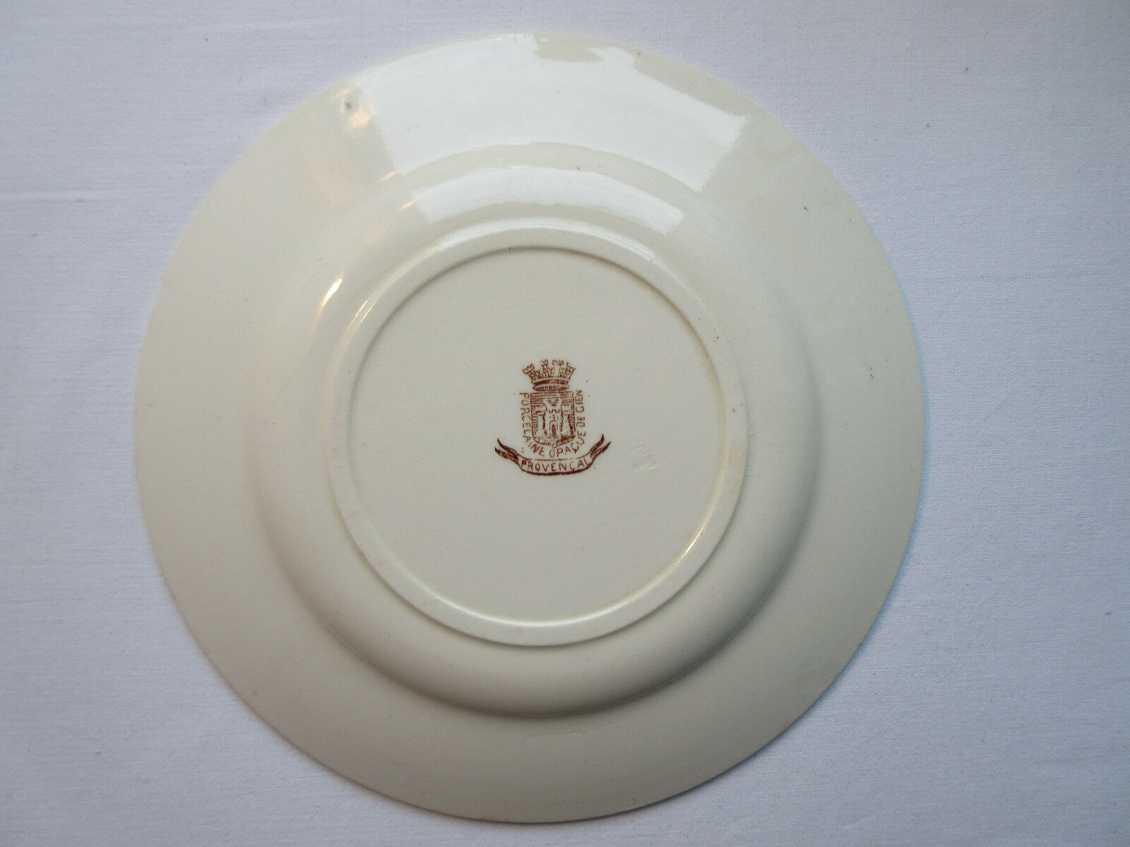 GIEN Provençal style dessert plate in brown: Swallow on a pine branch