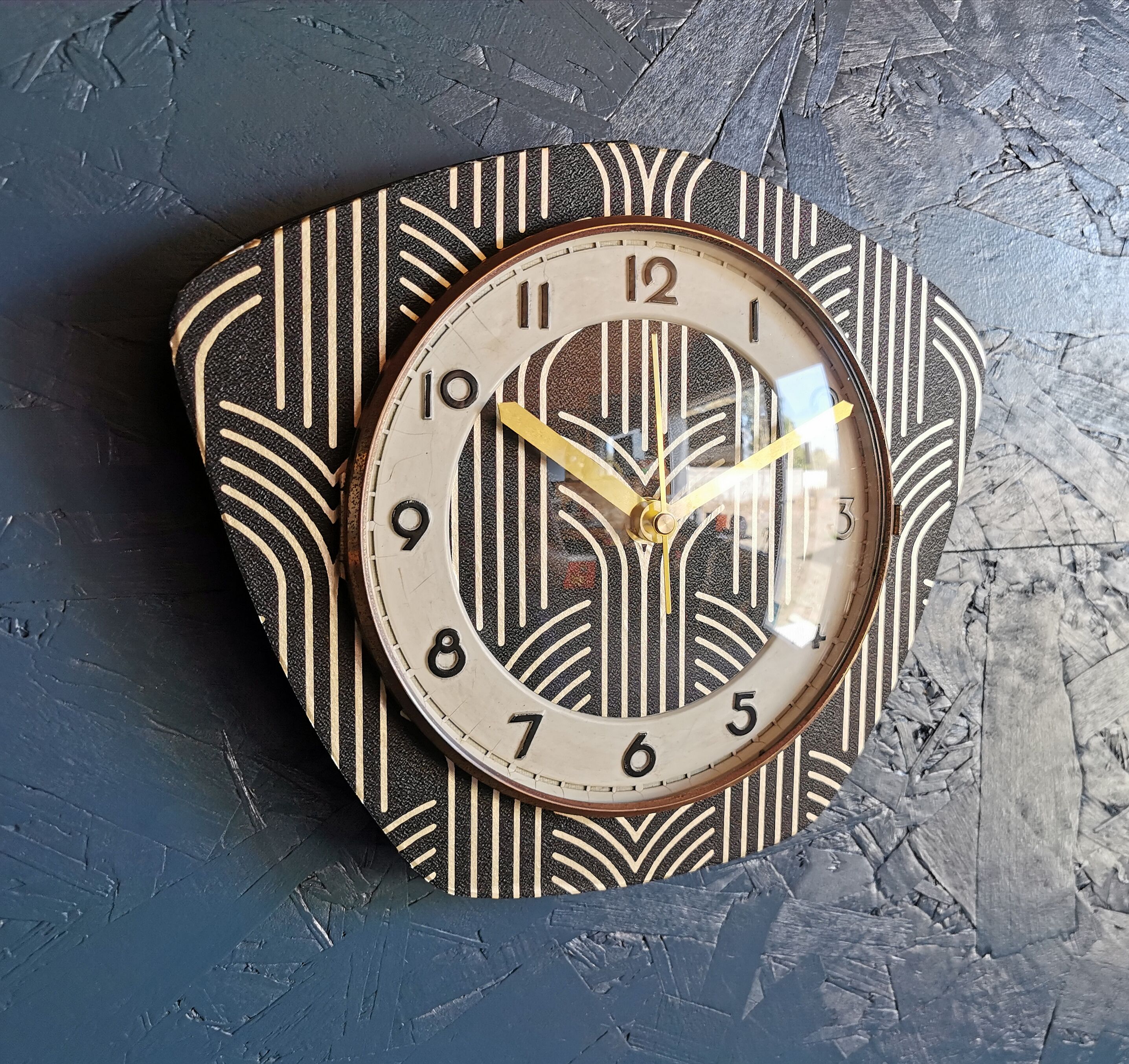 Vintage clock silent wall clock trapeze "Golden Black"