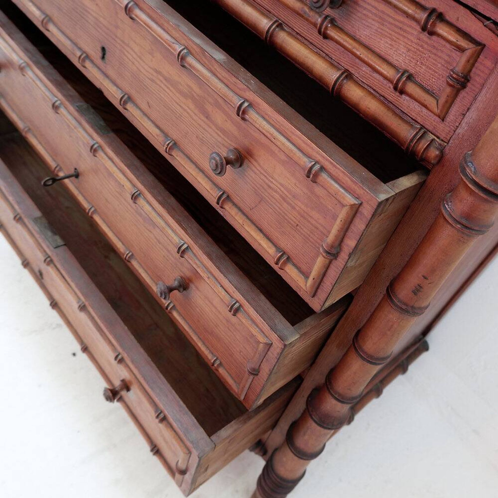 Commode en faux bambou et plateau marbre - Fin du XIXe siècle