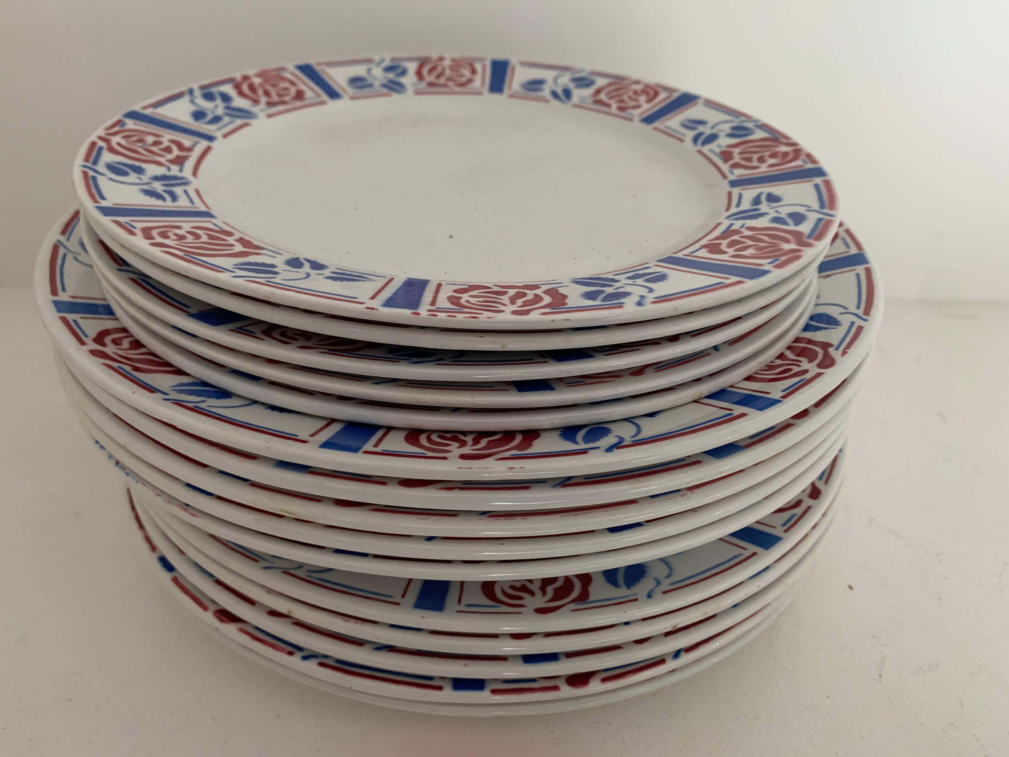 5 flat plates Sarreguemines, Tabarin model