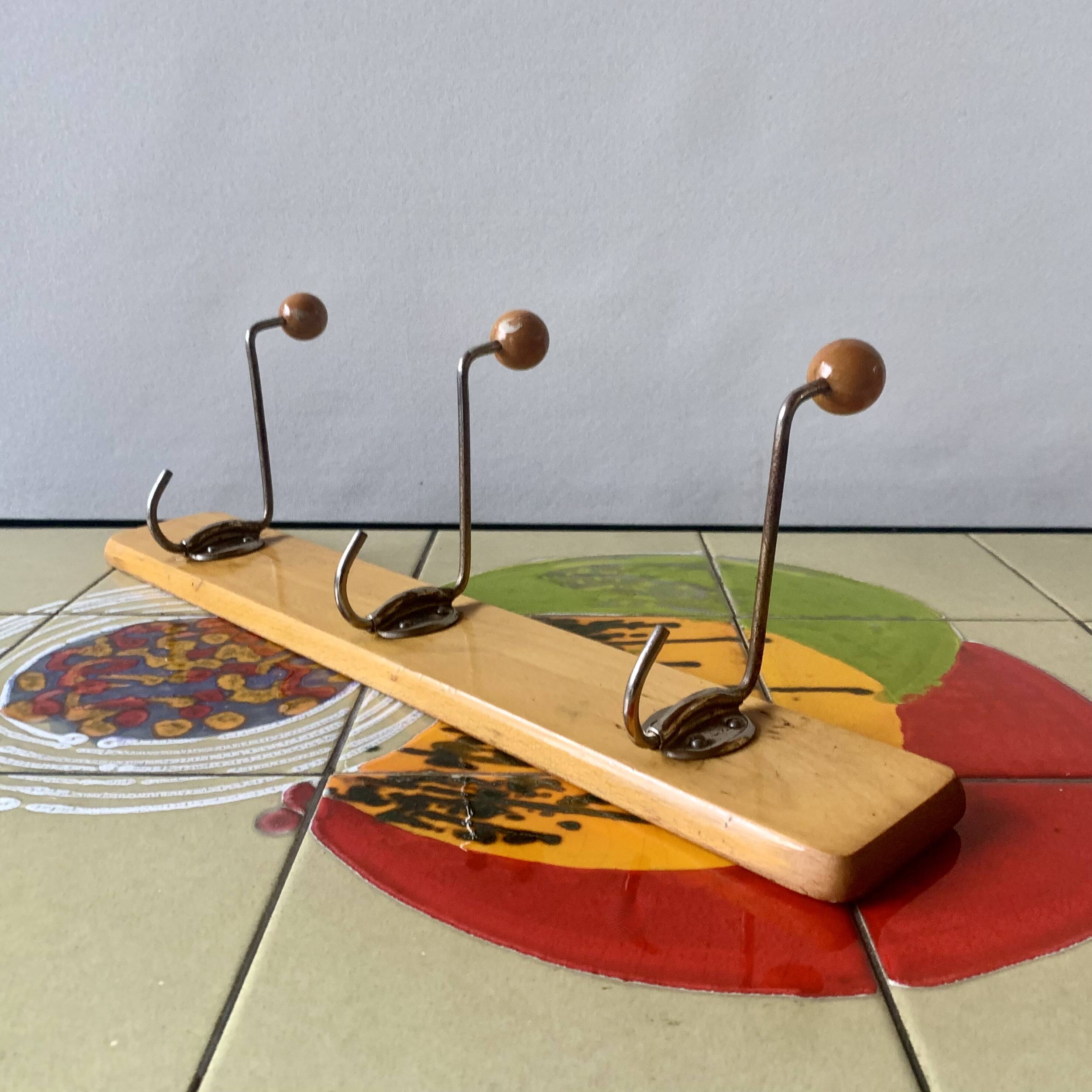 Vintage wooden wall coat rack - triple ball hook
