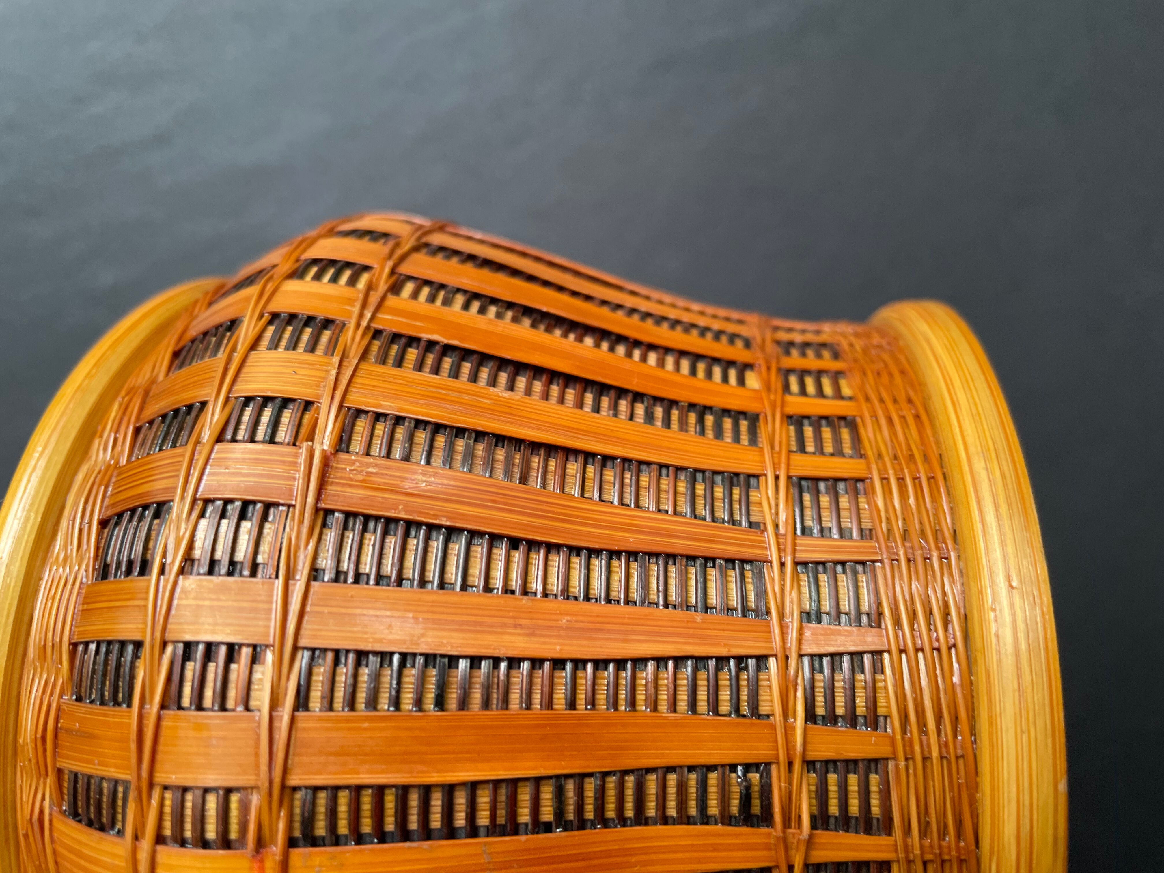 Pot with braided bamboo lid