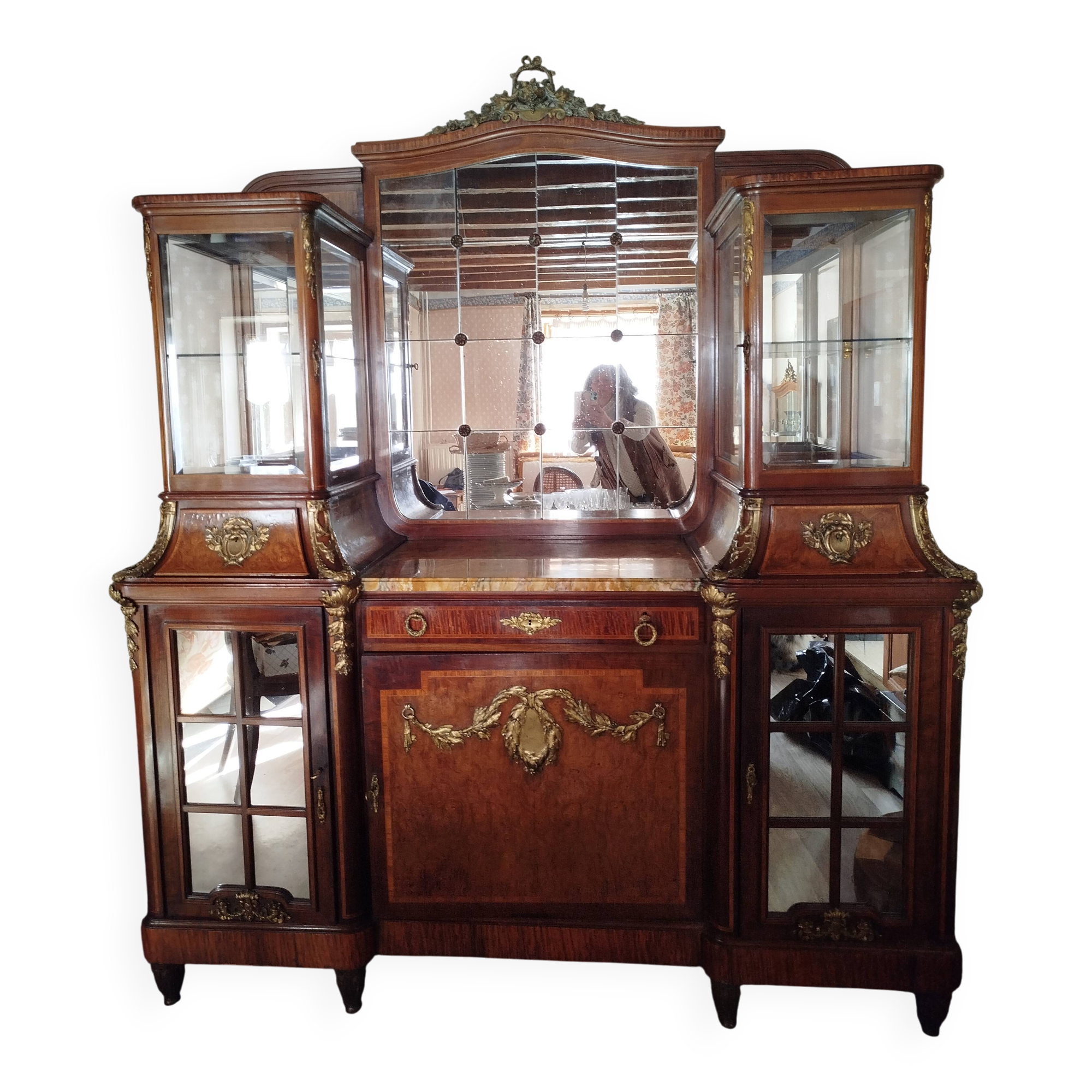 Buffet style Napoleon III