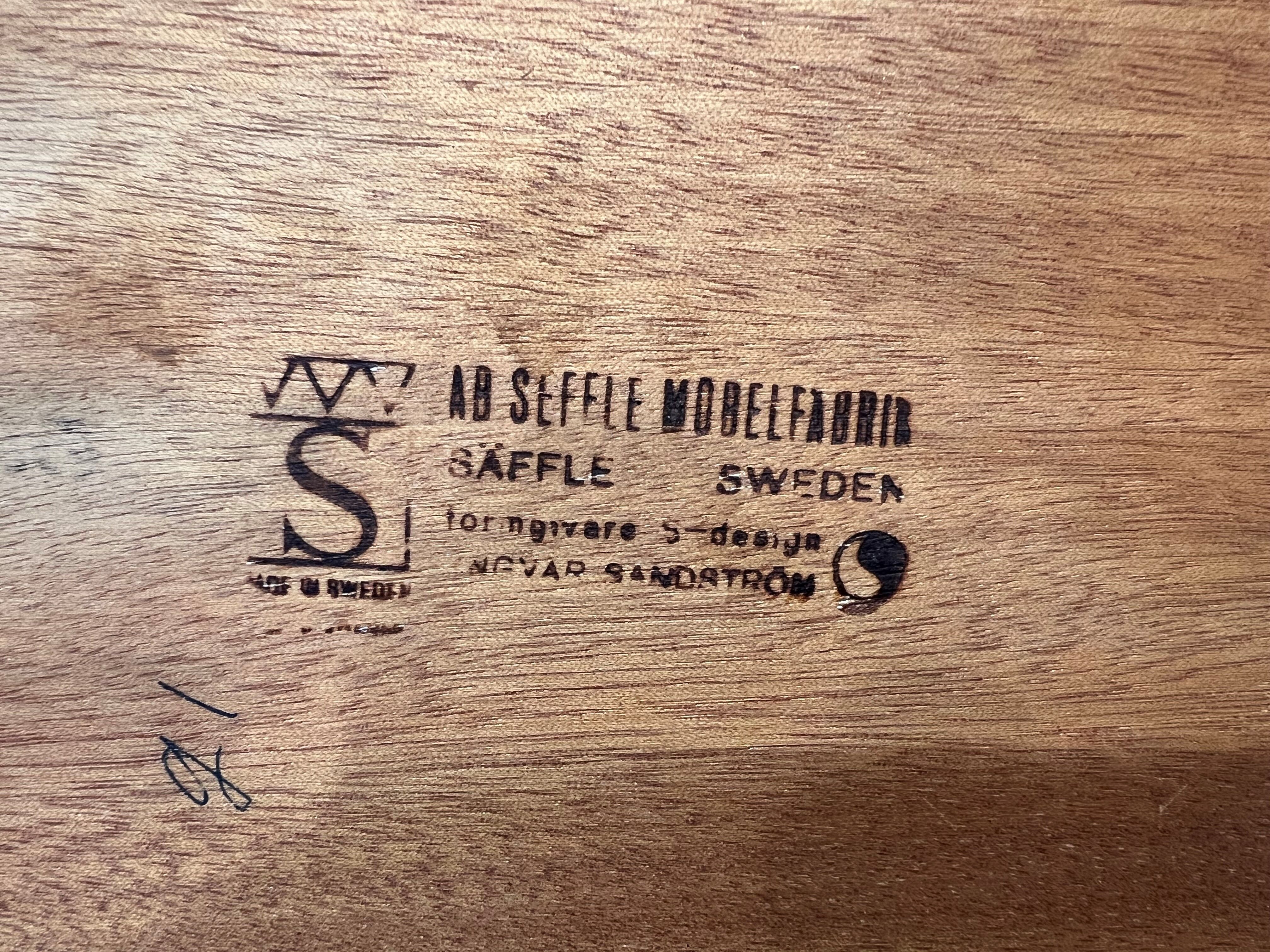 Table basse scandinave teck Seffle Mobelfabrik SWEDEN par Yngvar Sandström