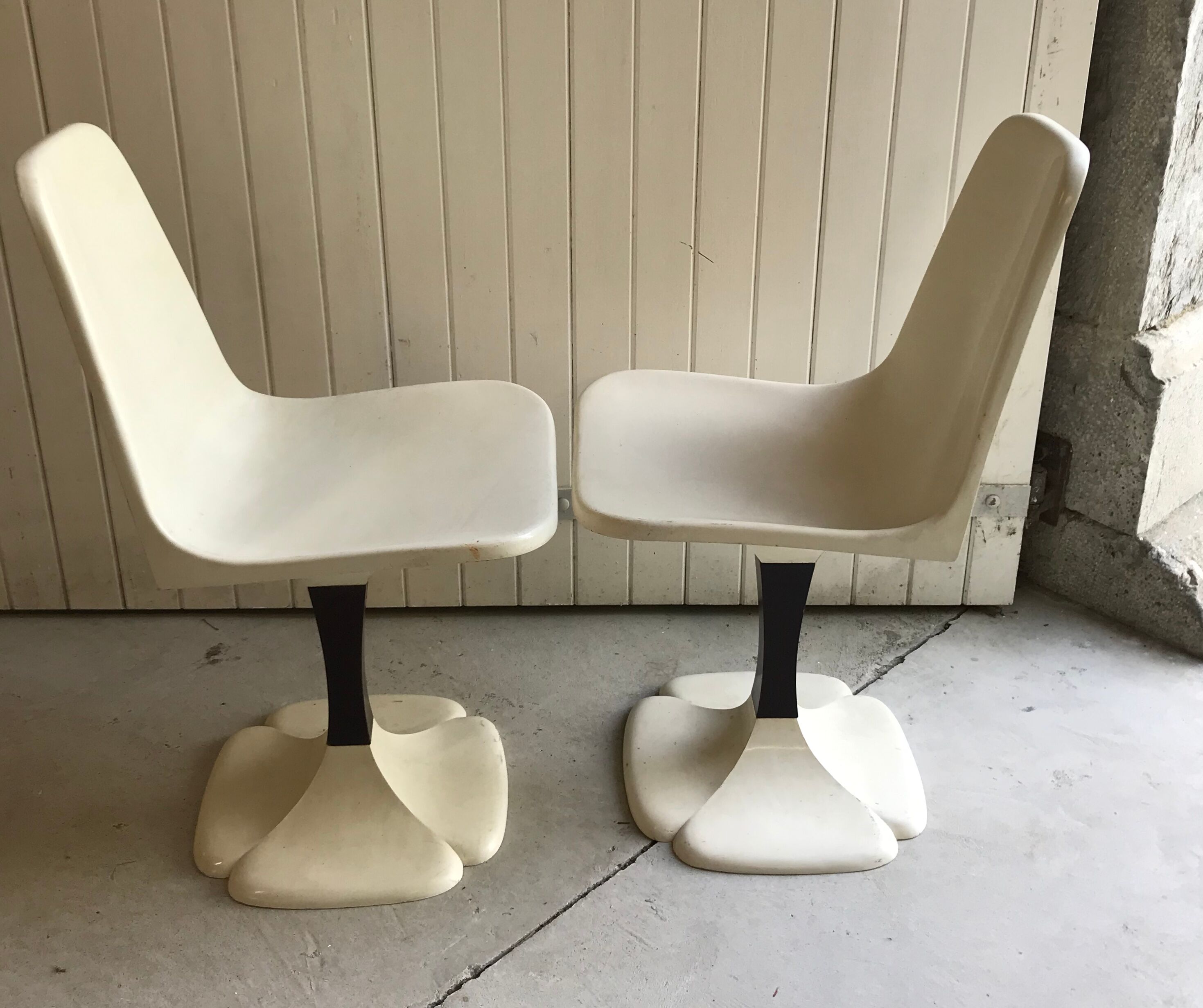 Pair of Tulip Gautier chairs