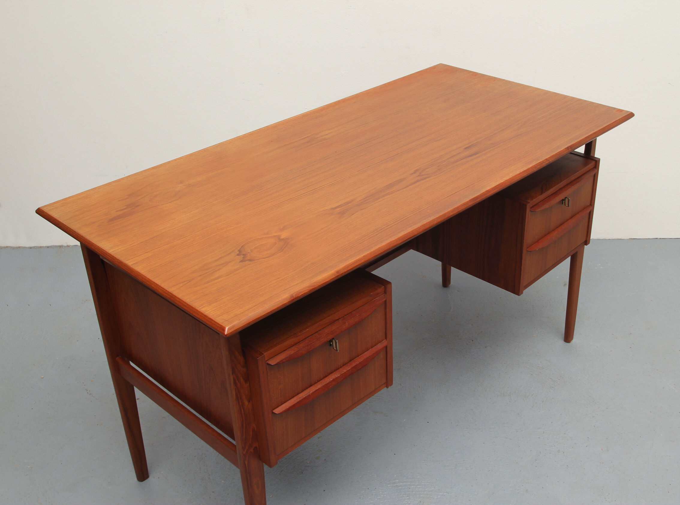 1960s desk in teak, Tibergaard Denmark