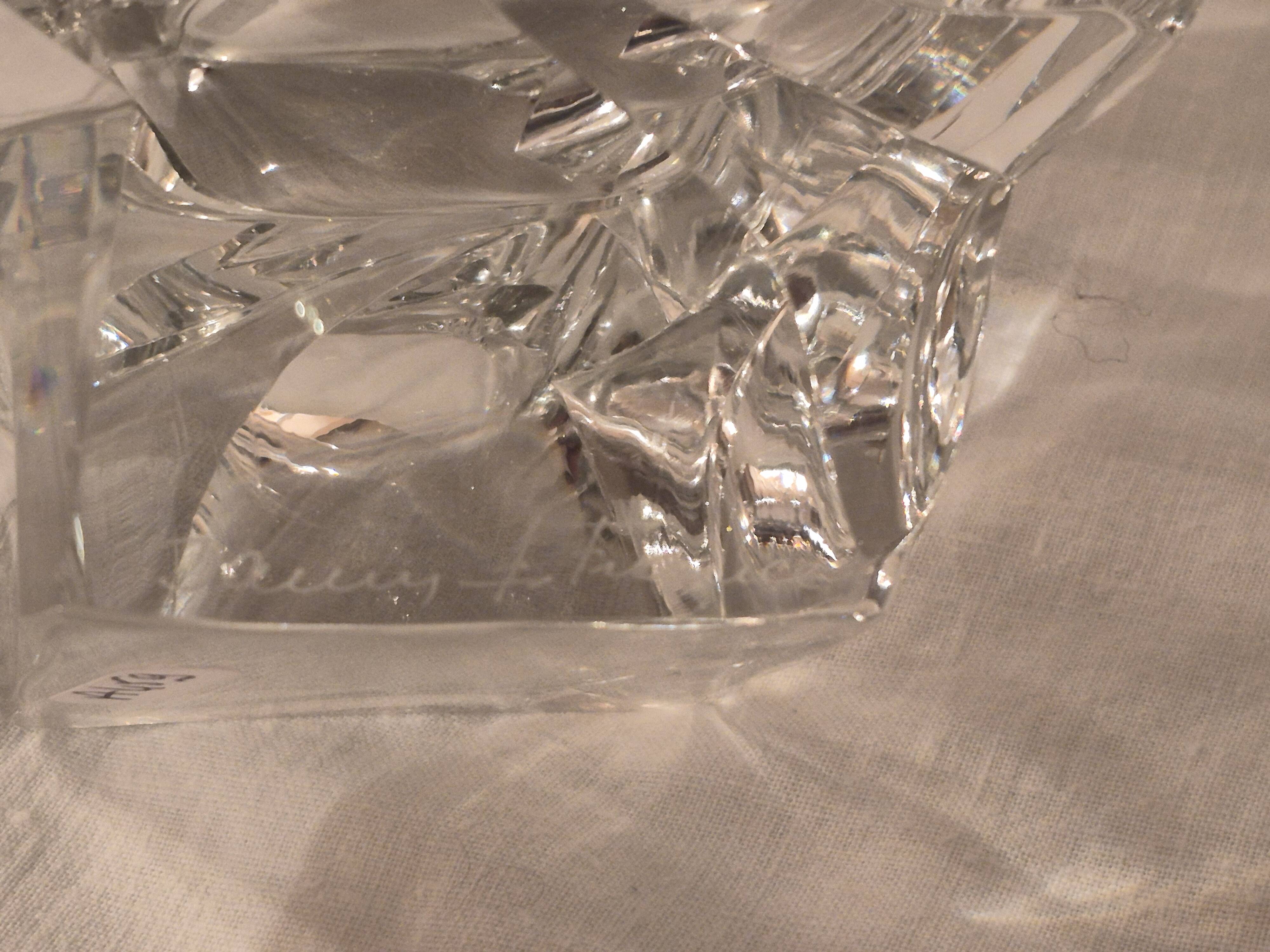 Cut crystal bowl signed daum france a459