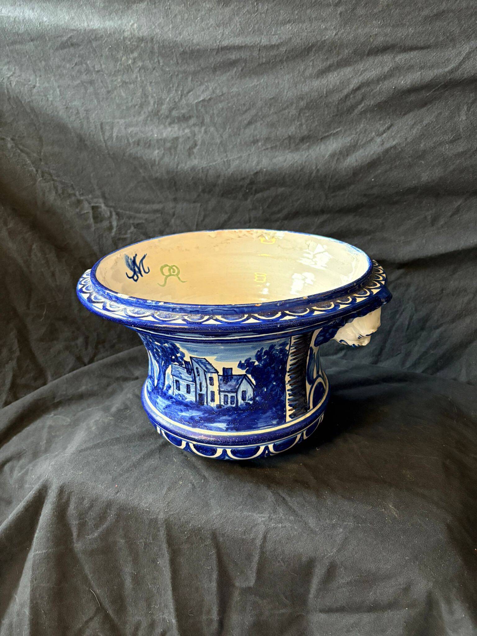 Nevers cache-pot