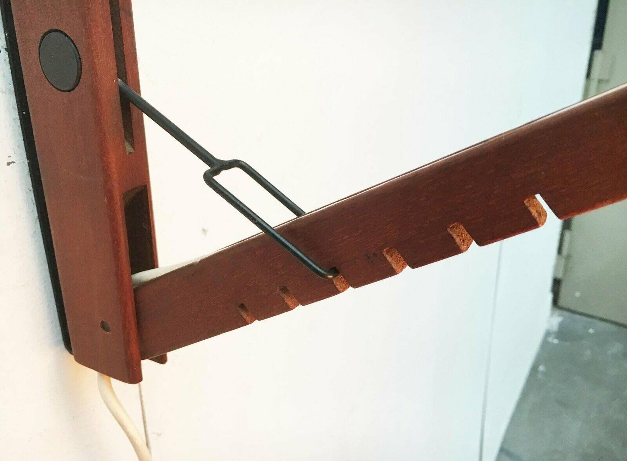 Mid-century pivoting wall lamp with a swing arm, Cocoon, made of teak wood, 1960s.