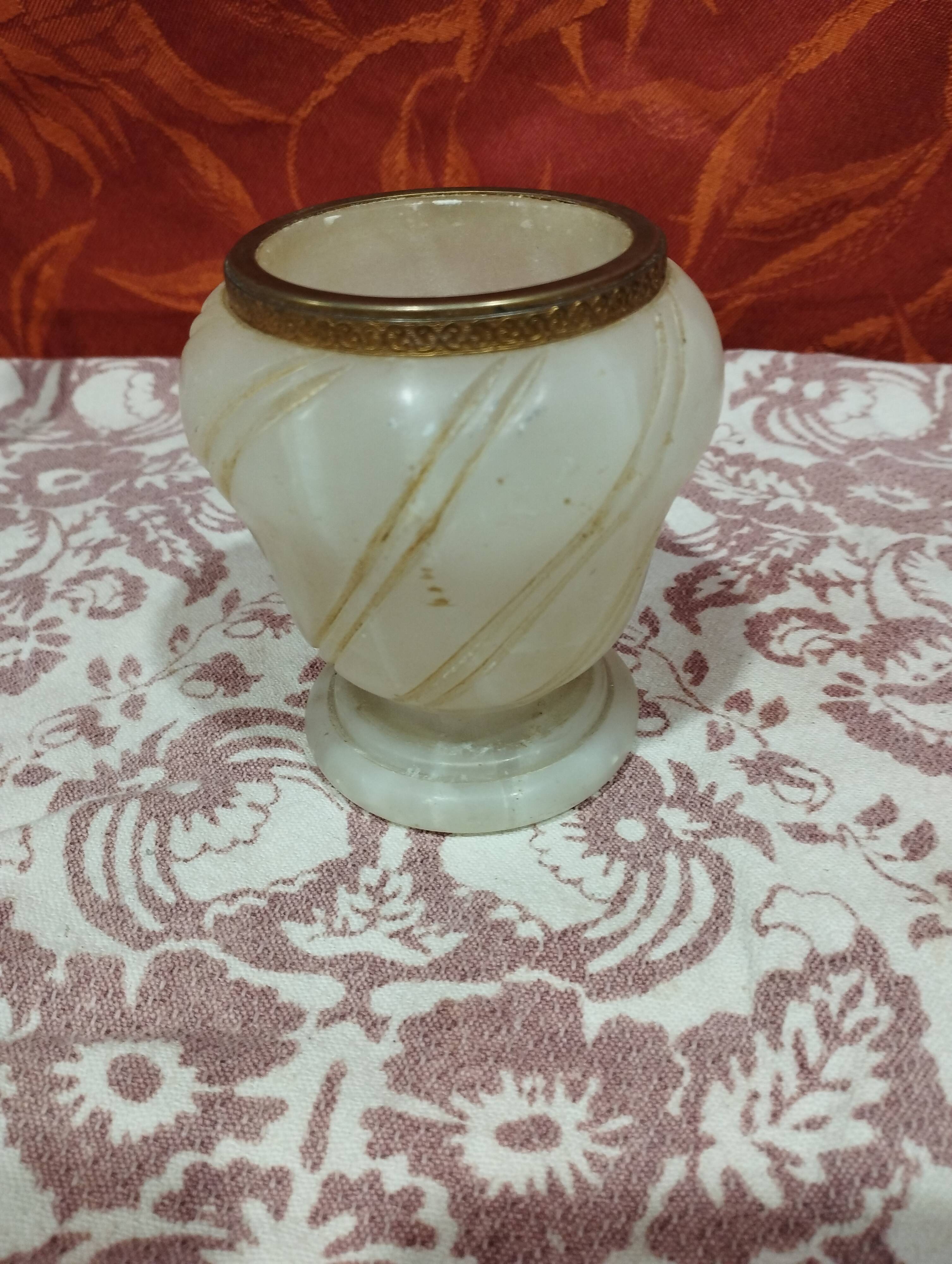 Vintage: small ball vase in natural stone and brass