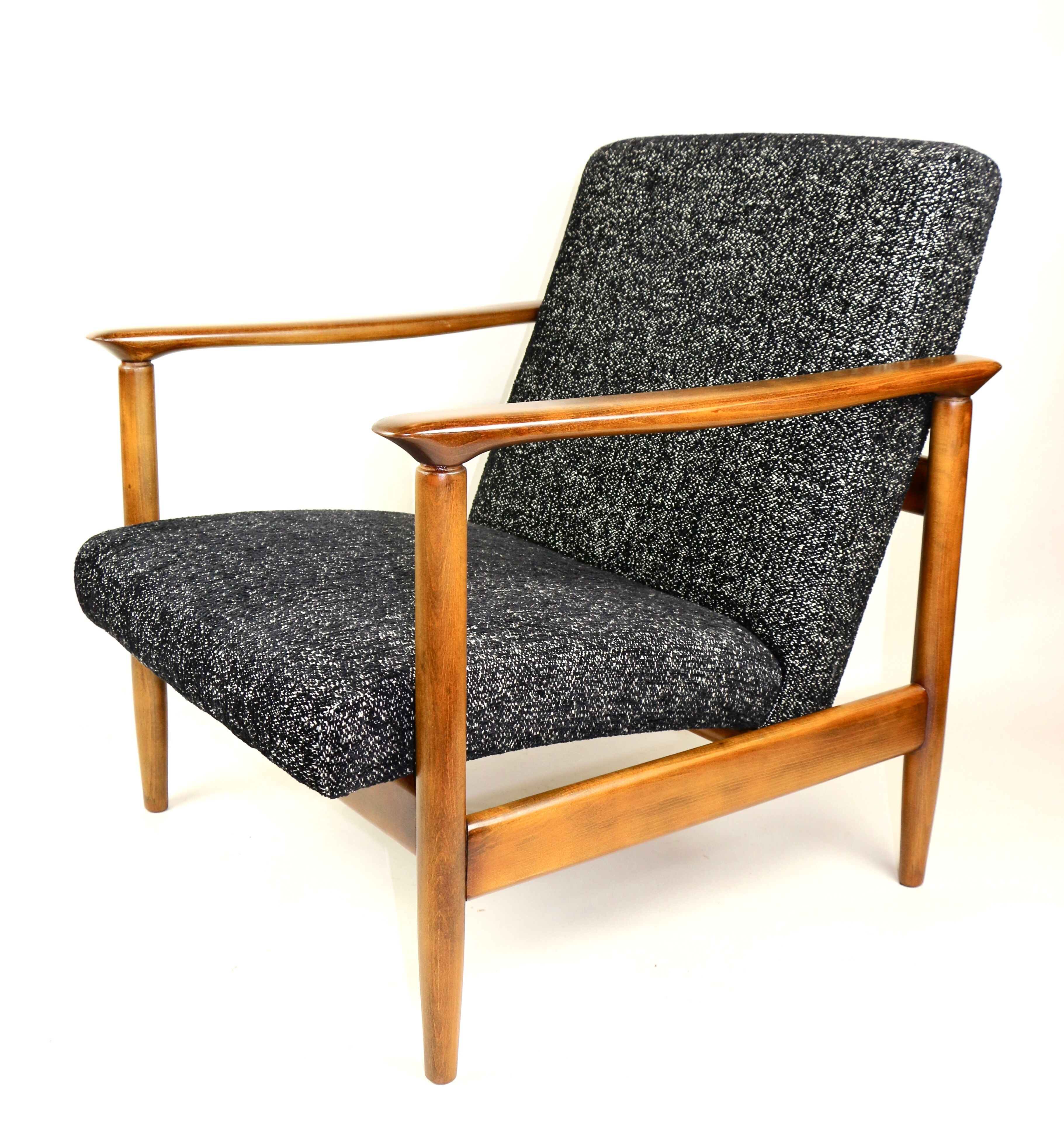 Fauteuil noir par Edmund Homa, années 1970