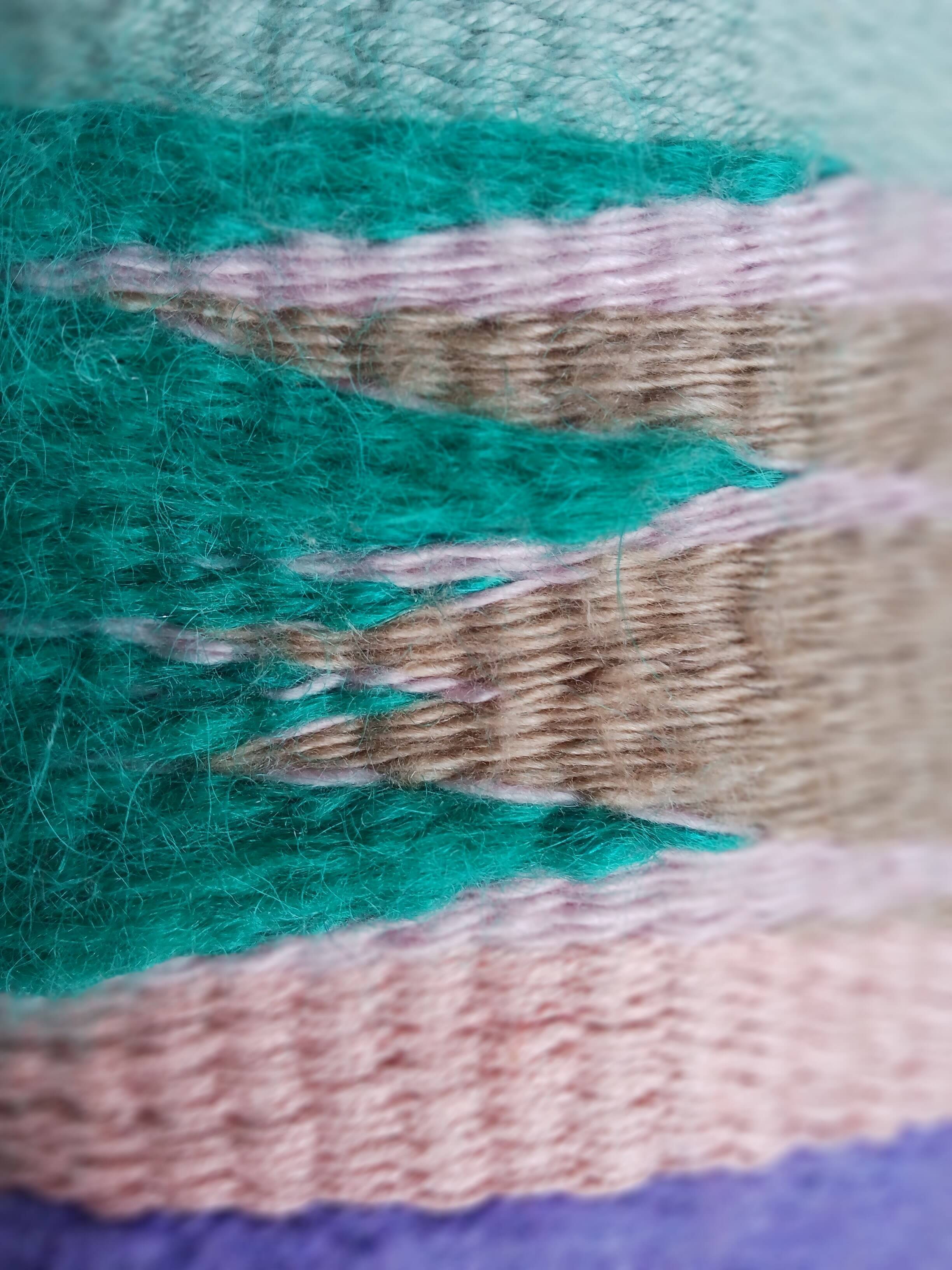 Wool weaving cushion