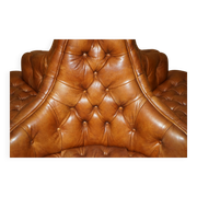 Heritage leather Chesterfield sofa, four-seater, Tête-à-Tête model.