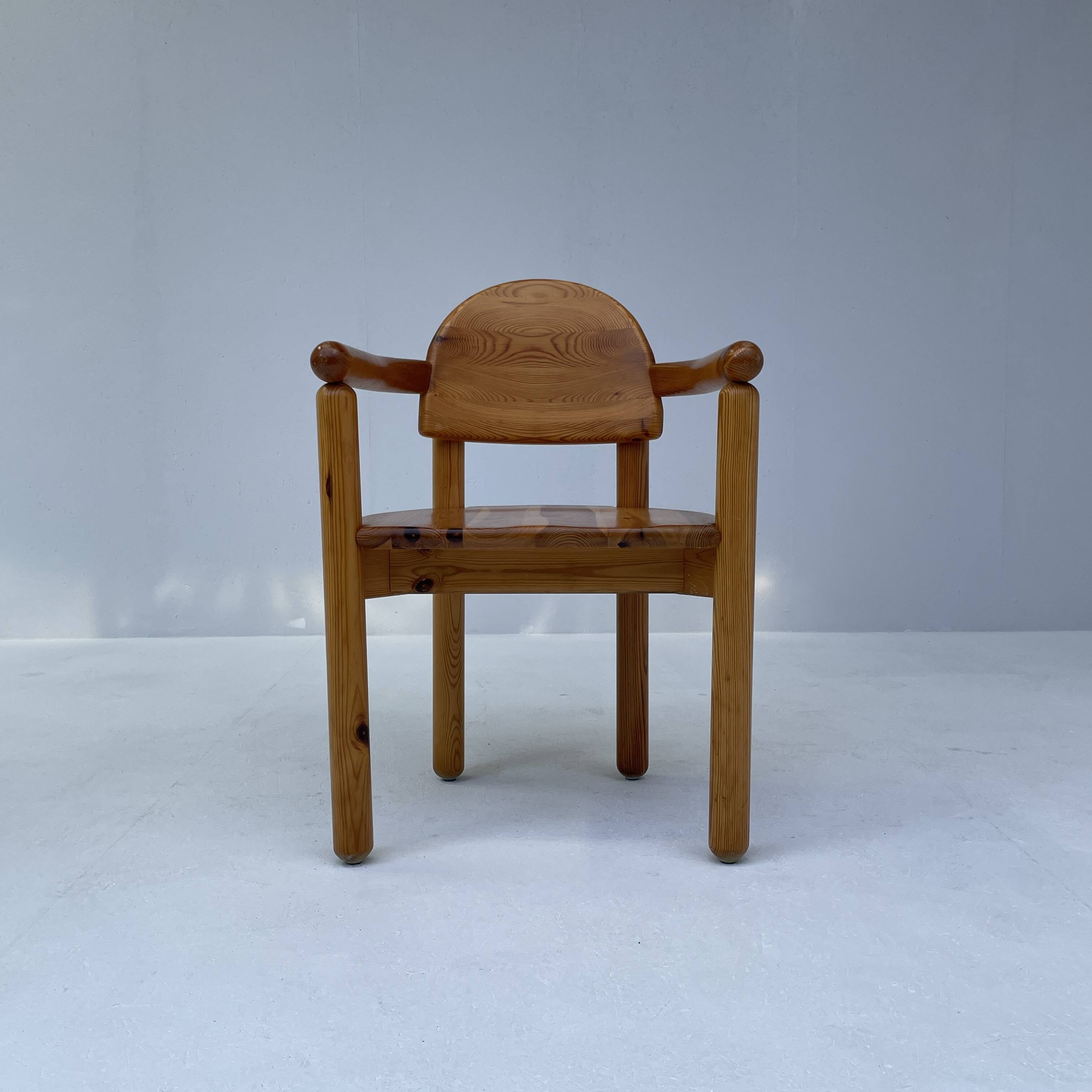 Daumiller chair with arms