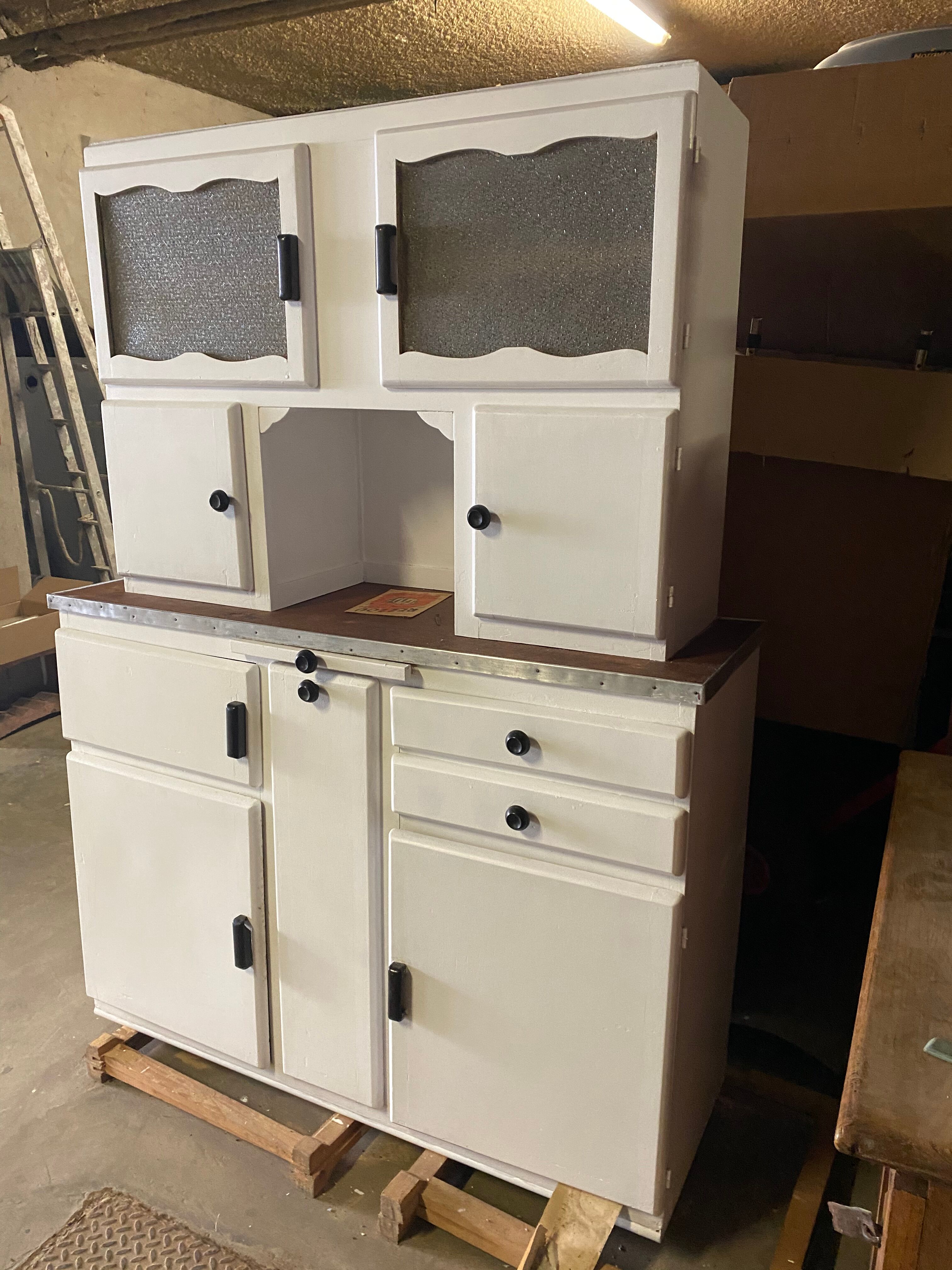 Kitchen furniture Mado year 30-40