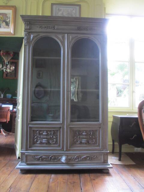 Antique carved buffet display cabinet with gray patina