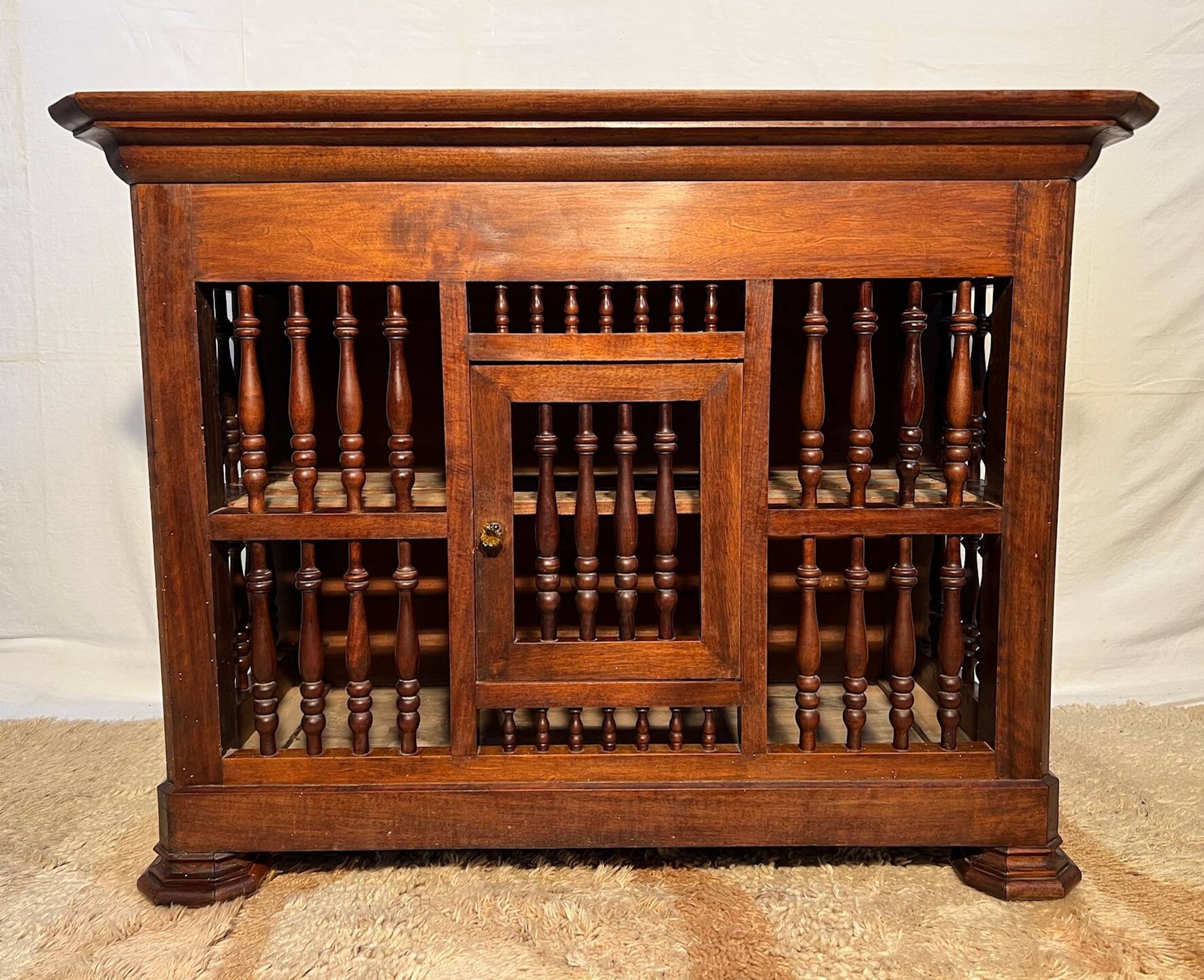 Panetière XIXem Louis Philippe en noyer, buffet, rangement