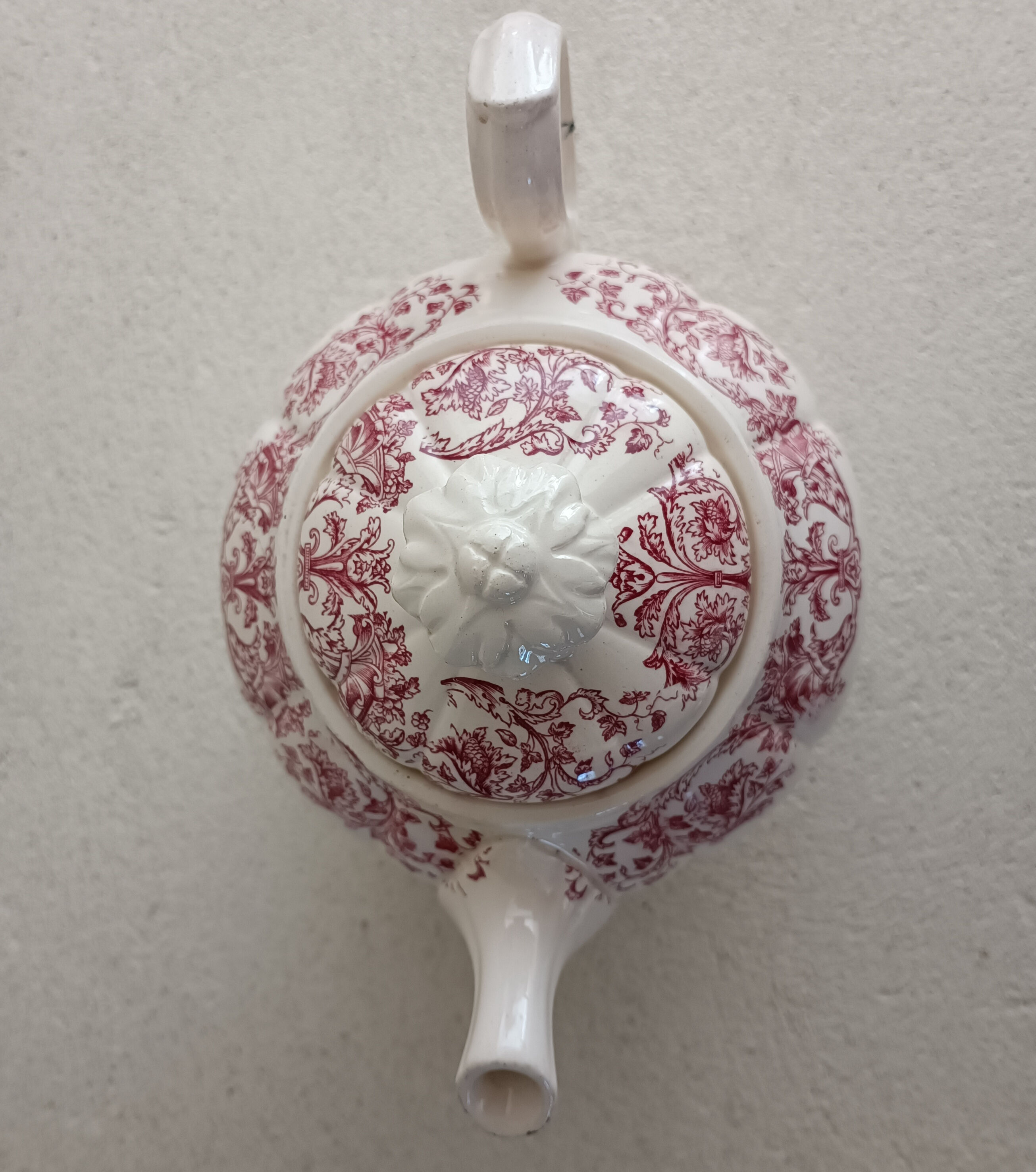 Longchamp Iron Earth Teapot