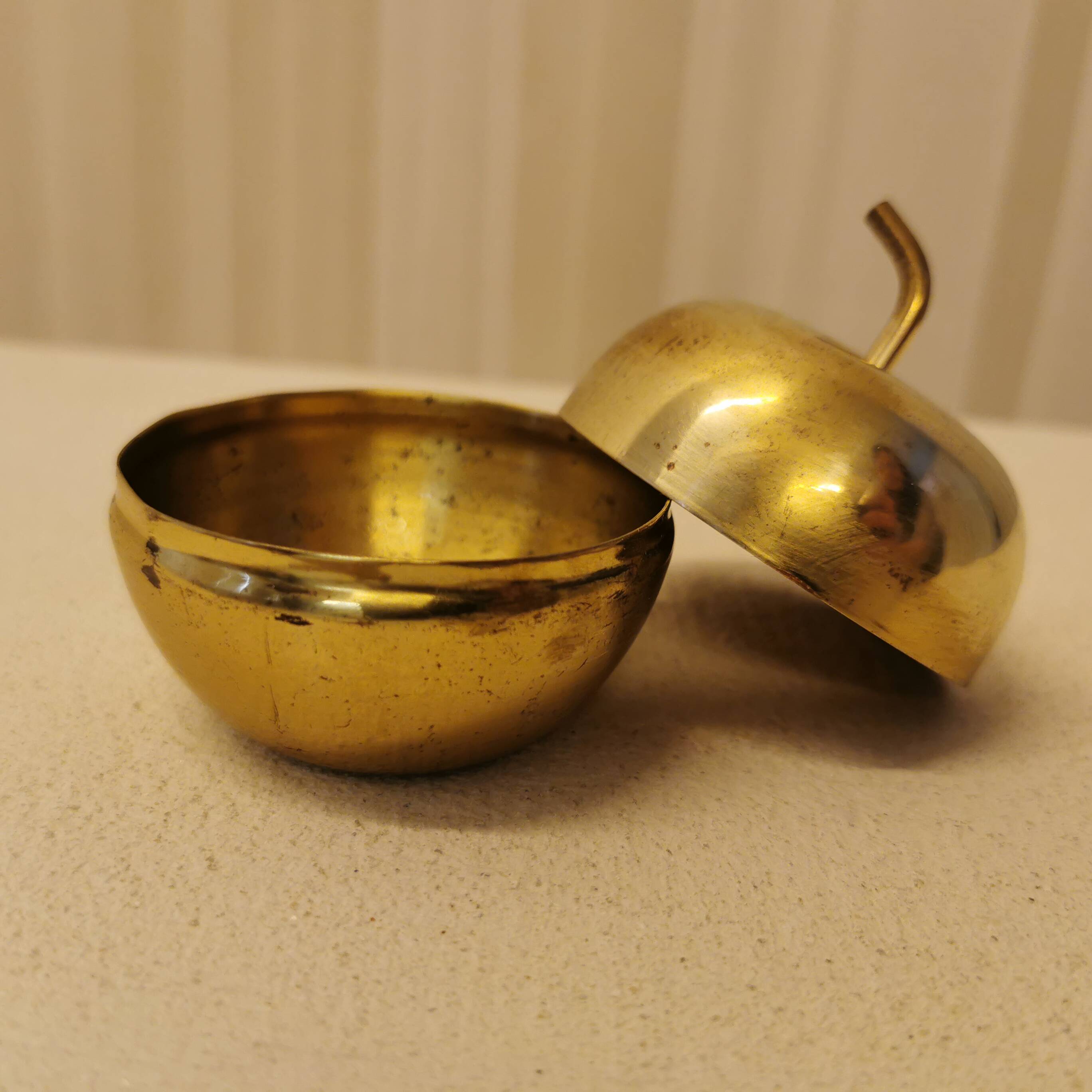 Small apple-shaped candy box