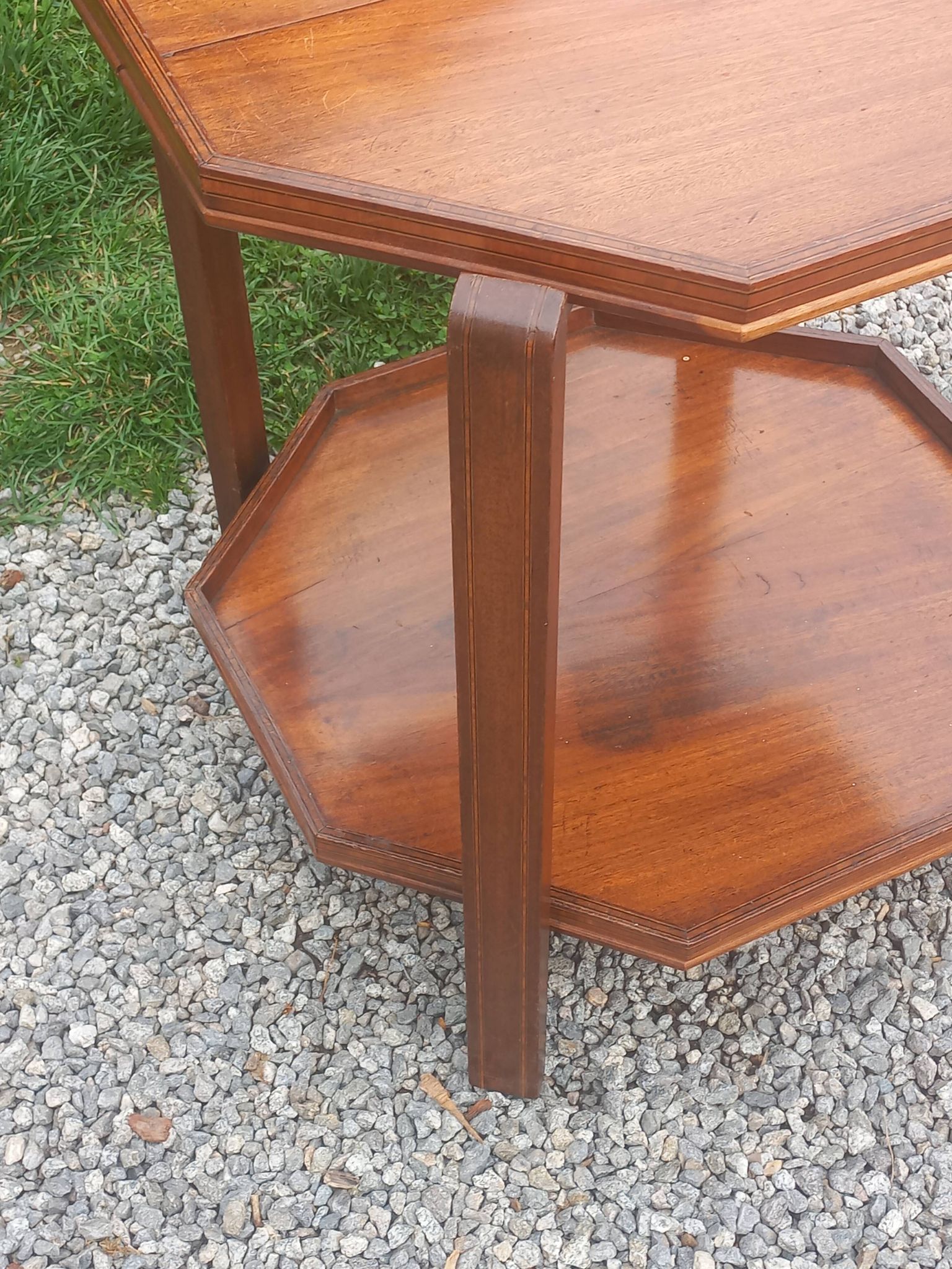Art Deco folding side table in mahogany with double top marquetry.